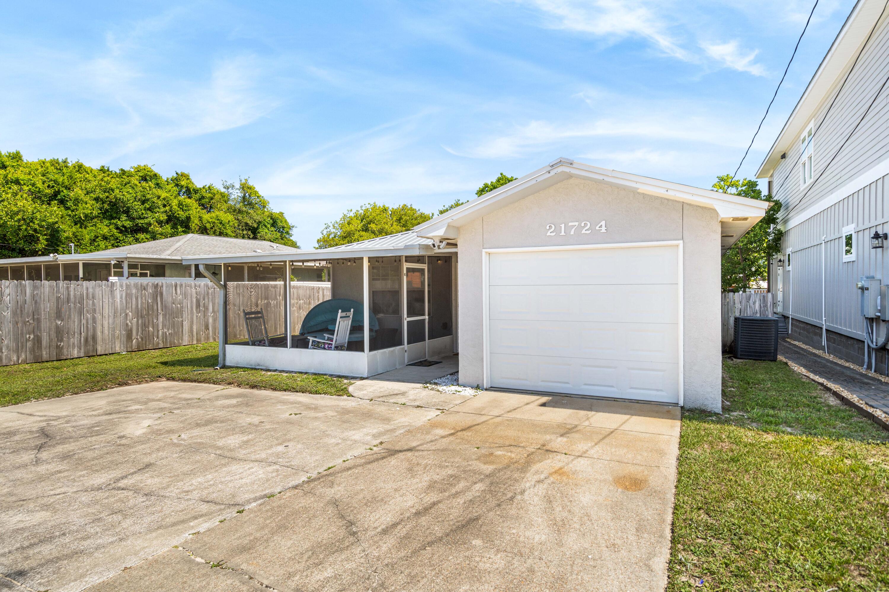 21724 Sunset Avenue