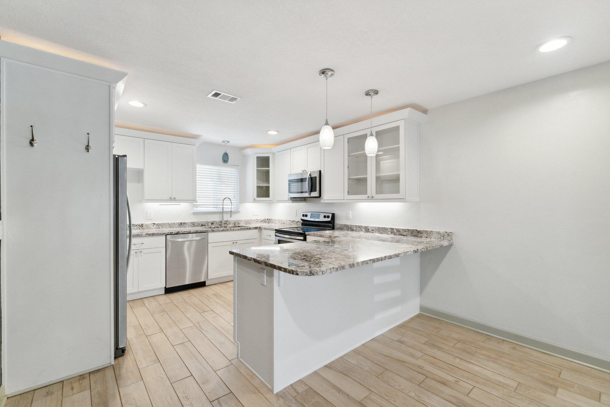 25 Blenheim Lane Unit: APT 3