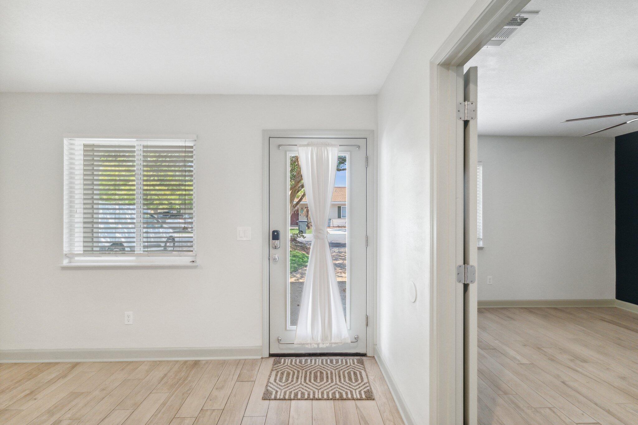 25 Blenheim Lane Unit: APT 3