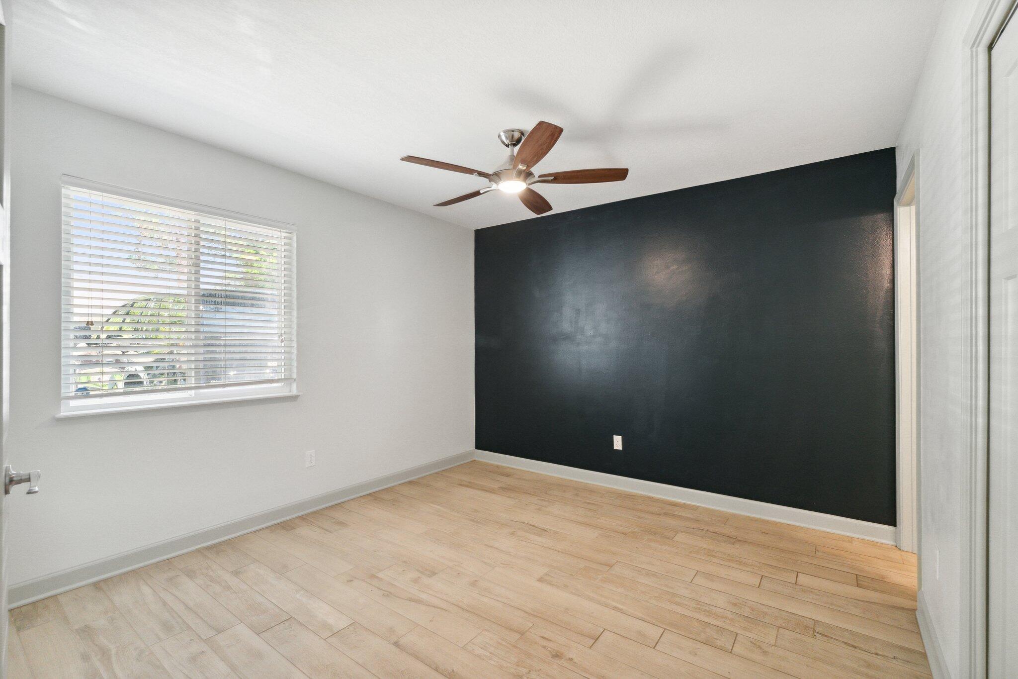 25 Blenheim Lane Unit: APT 3