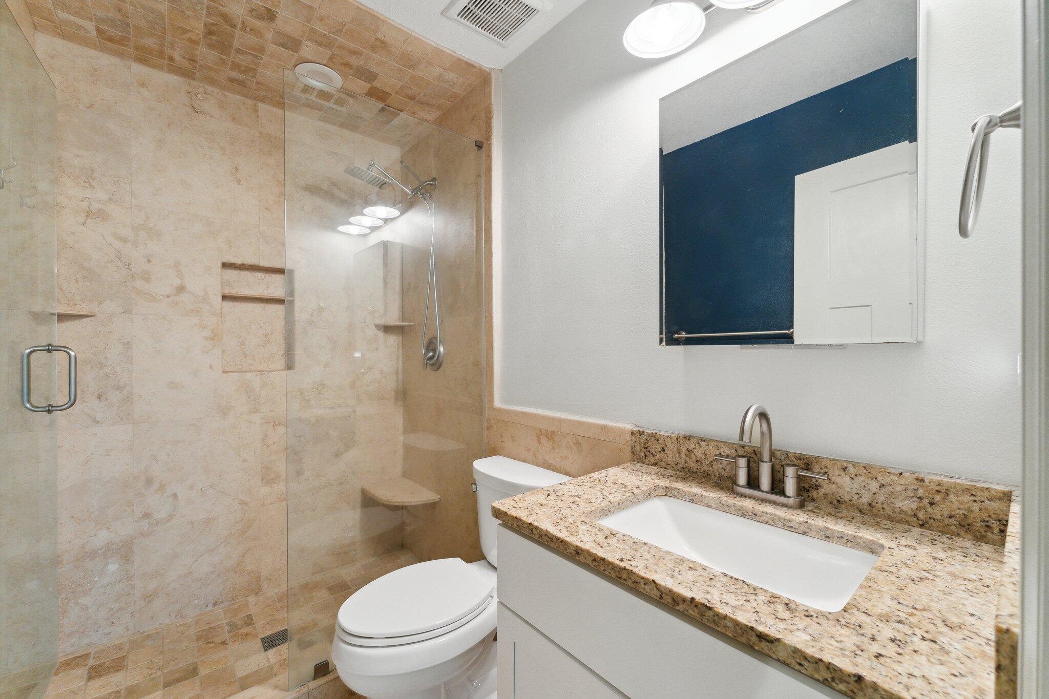 25 Blenheim Lane Unit: APT 3