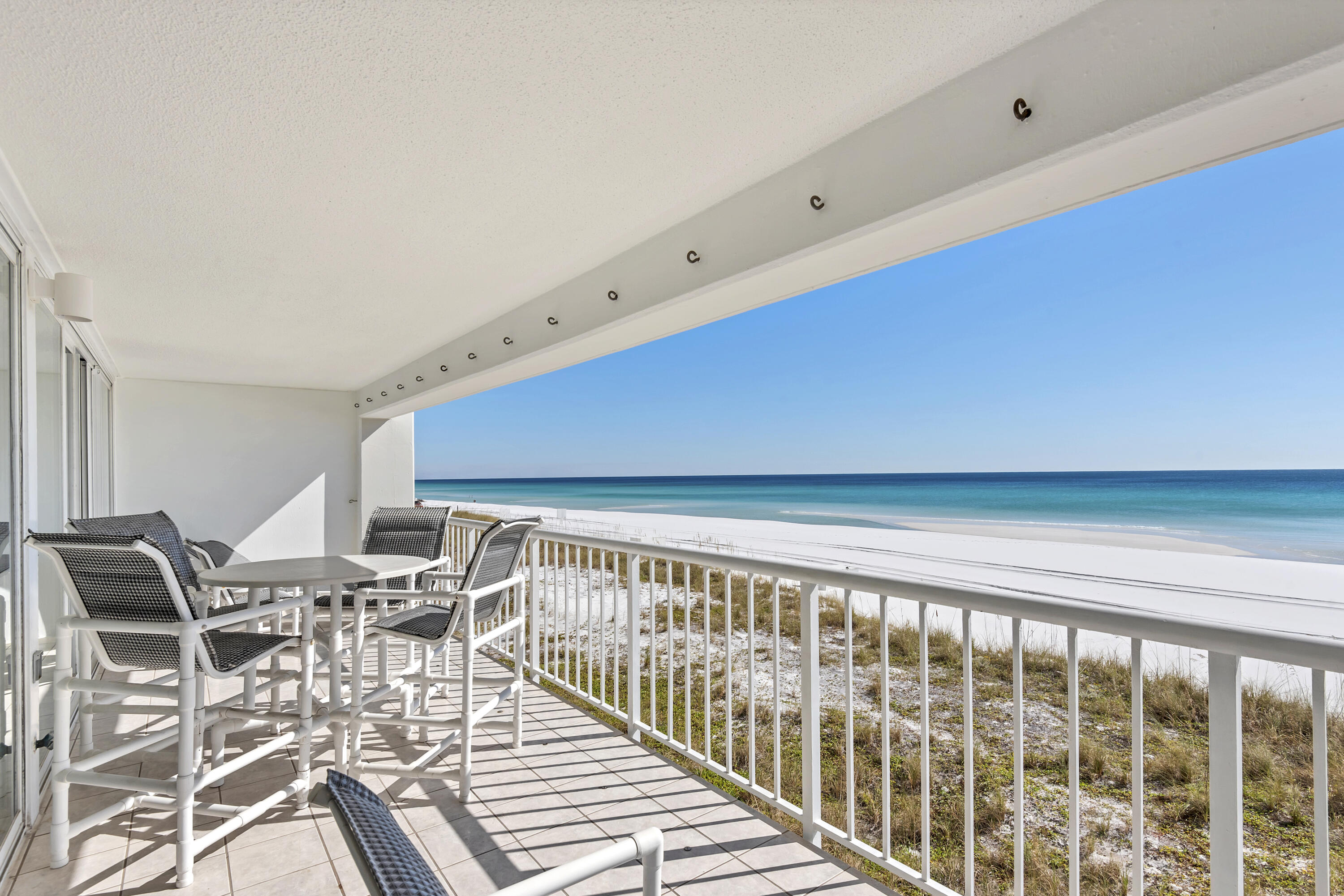 1180 Scenic Highway 98, 106