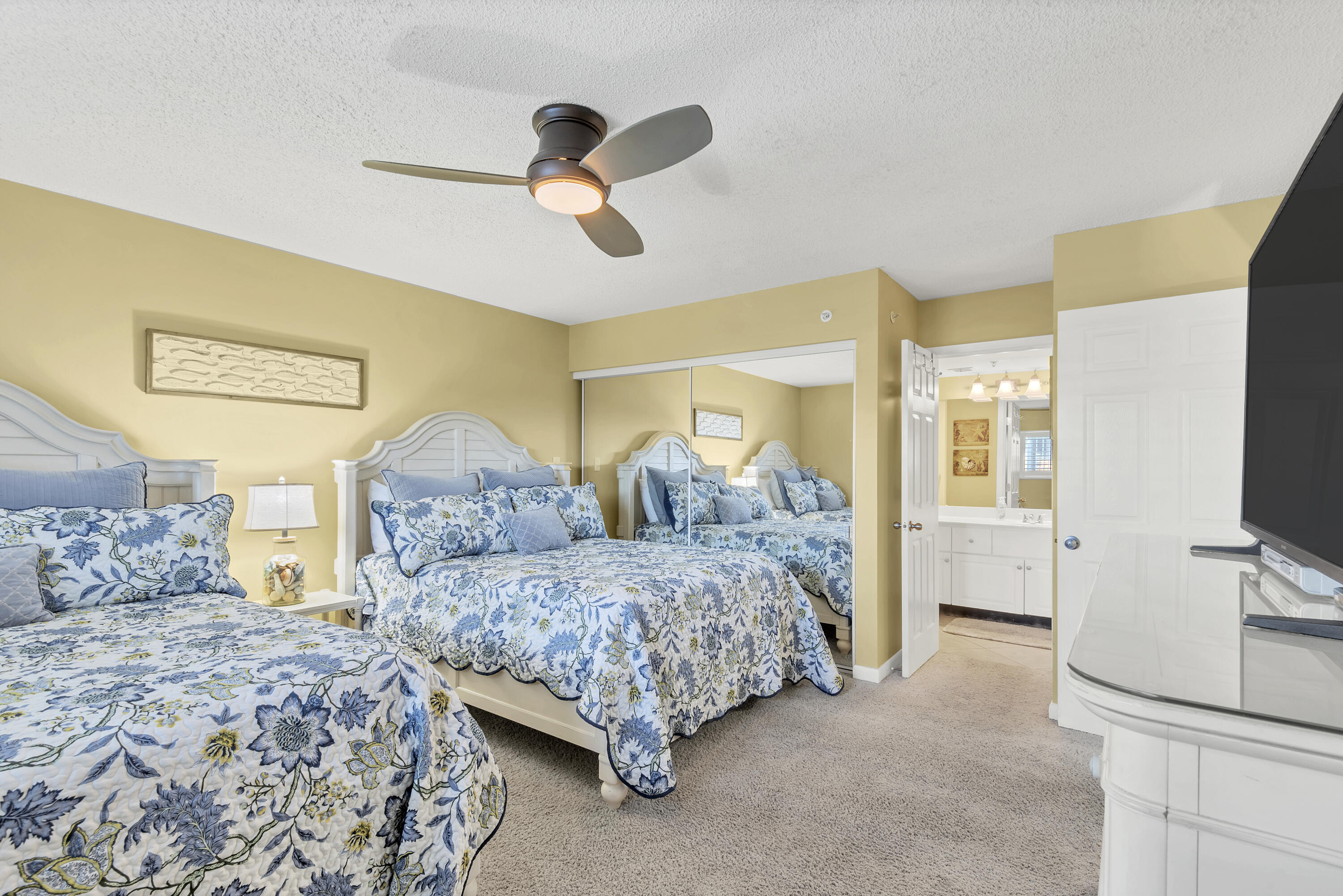 1180 Scenic Highway 98, 106