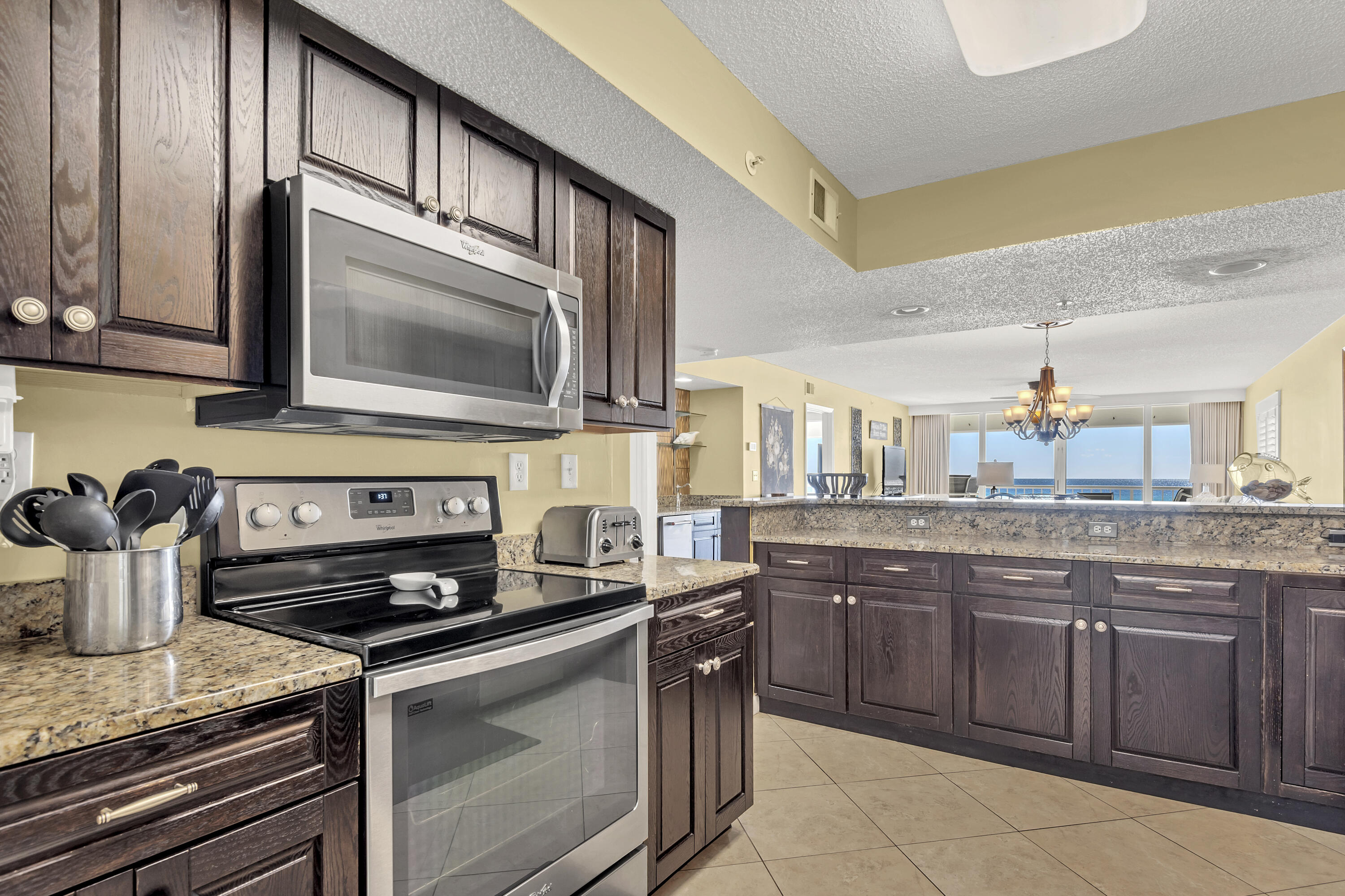 1180 Scenic Highway 98, 106