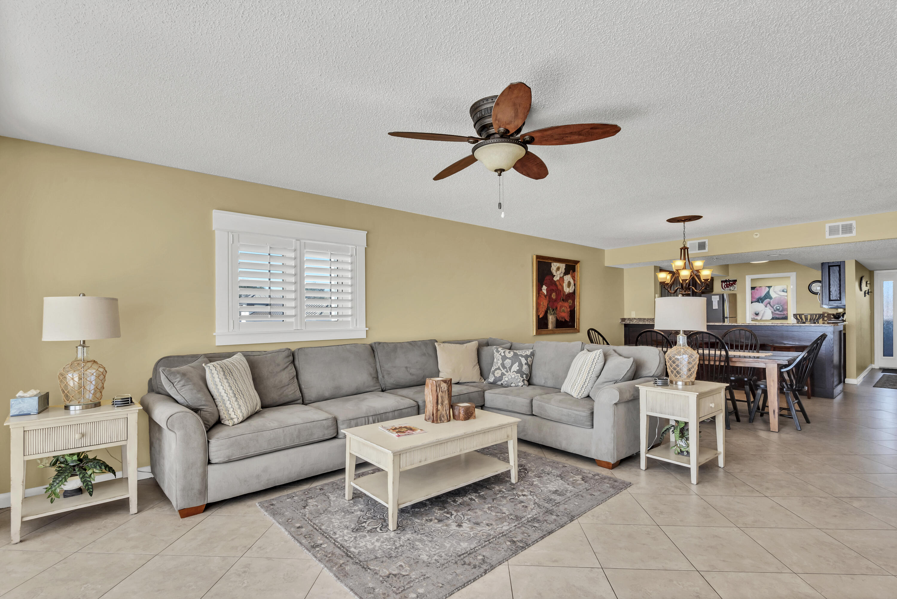 1180 Scenic Highway 98, 106