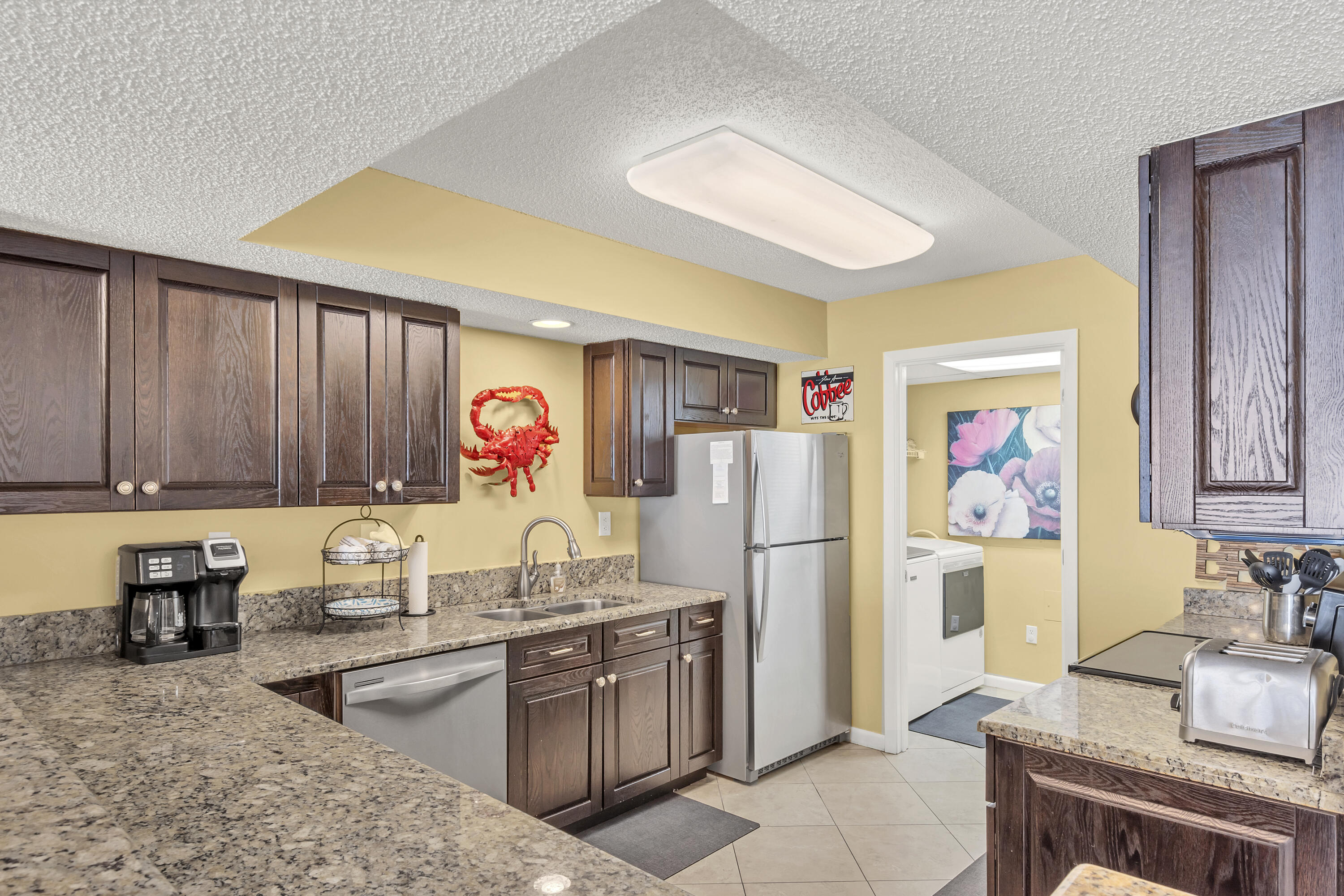 1180 Scenic Highway 98, 106