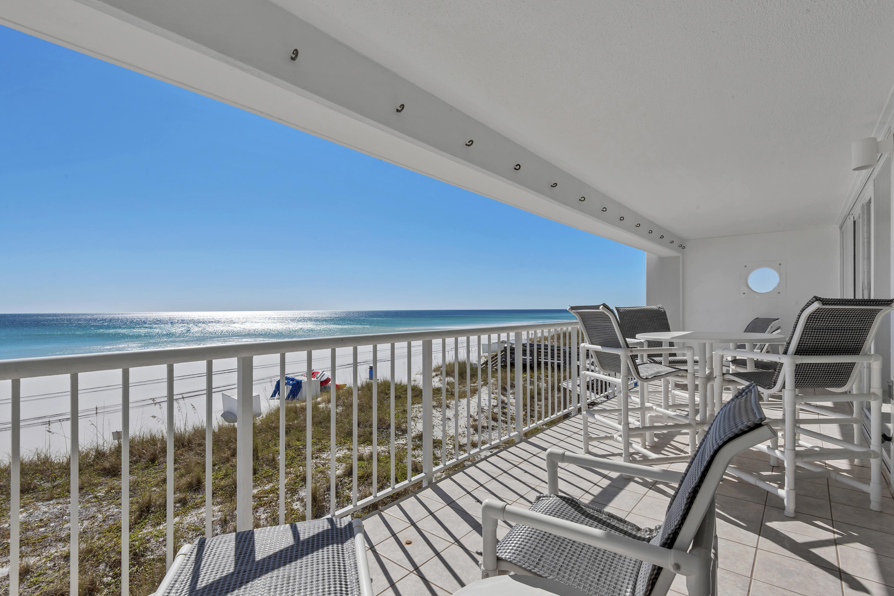 1180 Scenic Highway 98, 106