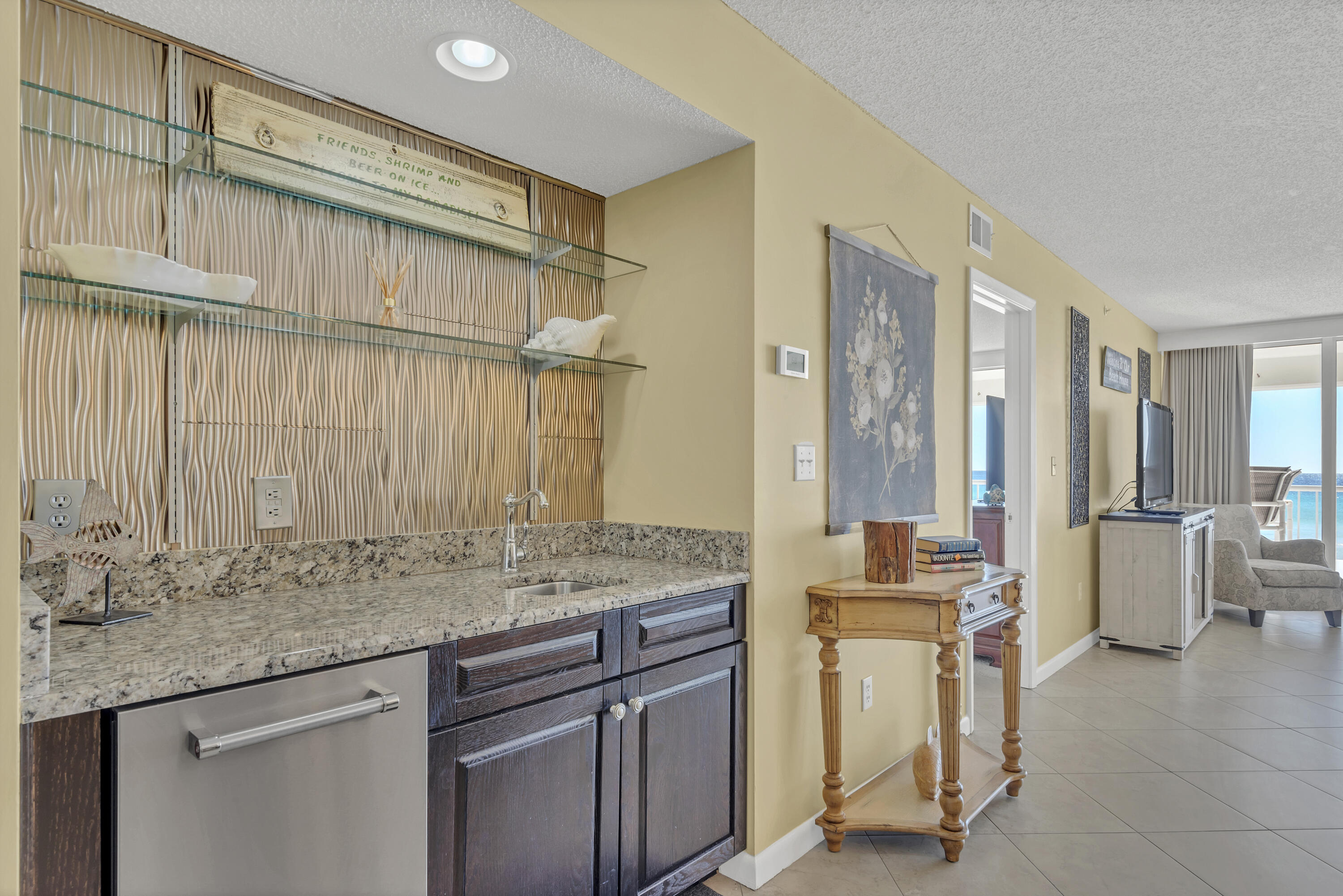 1180 Scenic Highway 98, 106