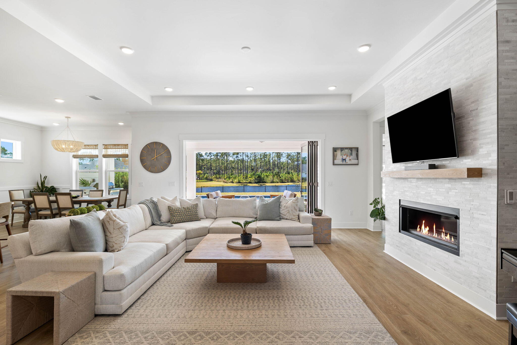 351 W Lafayette Road