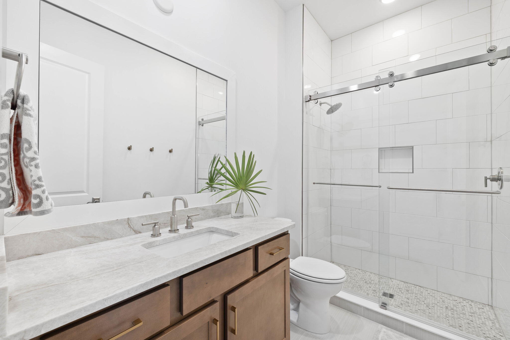 351 W Lafayette Road