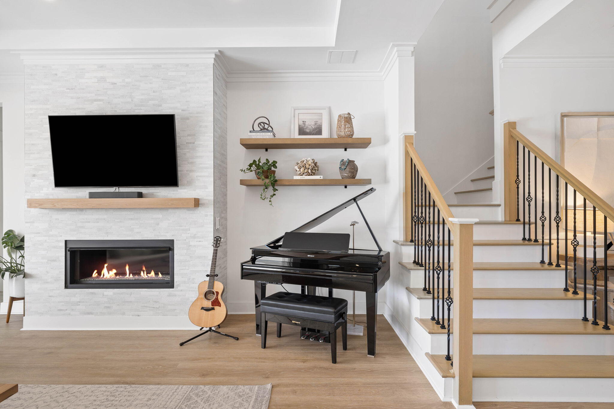 351 W Lafayette Road