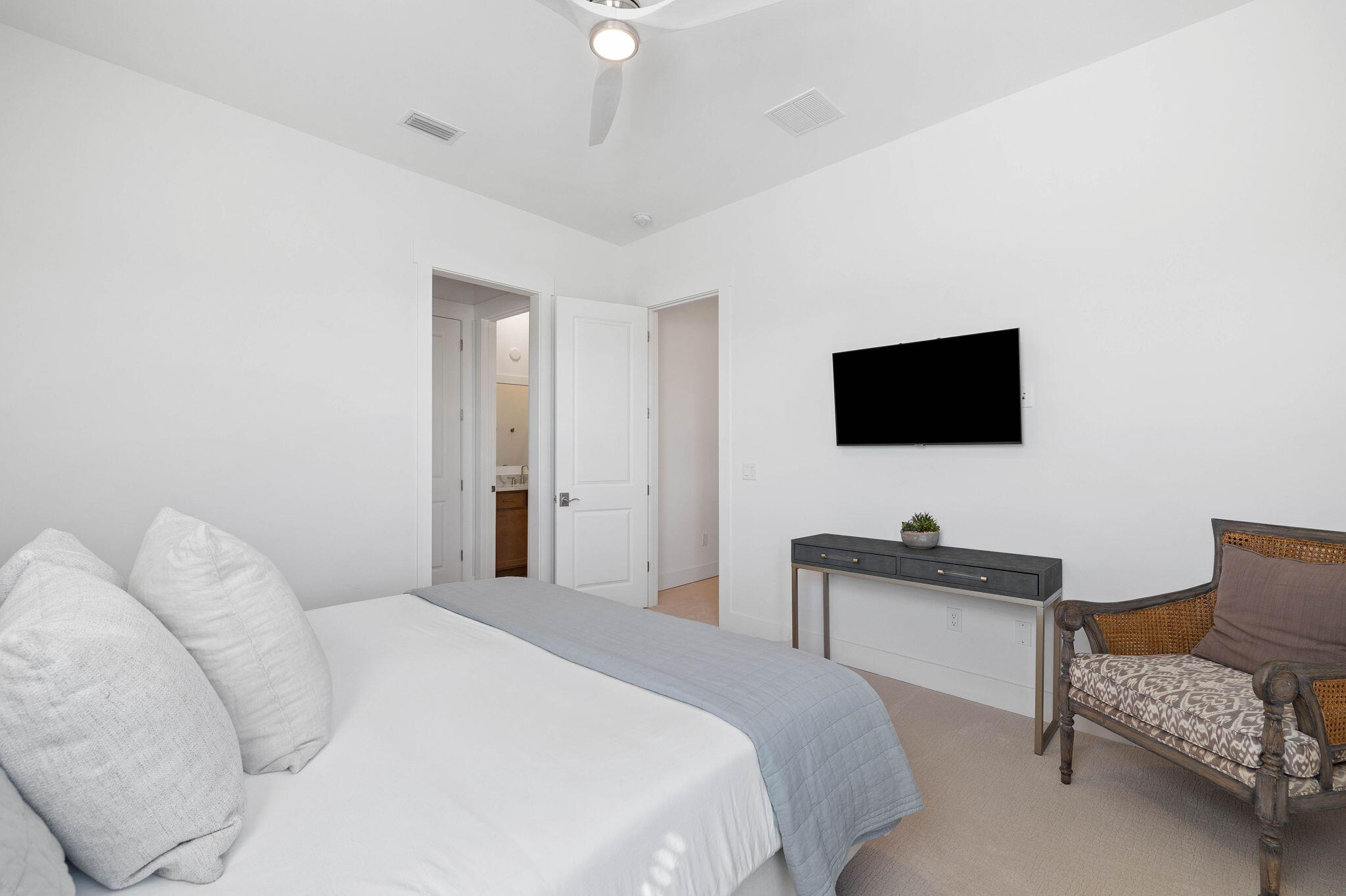 351 W Lafayette Road