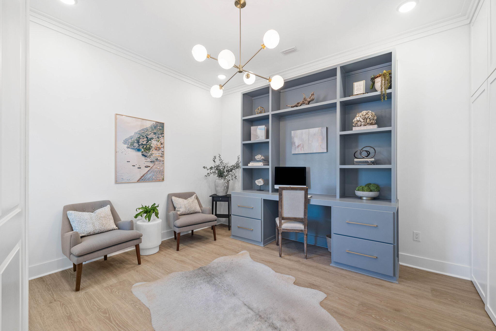 351 W Lafayette Road