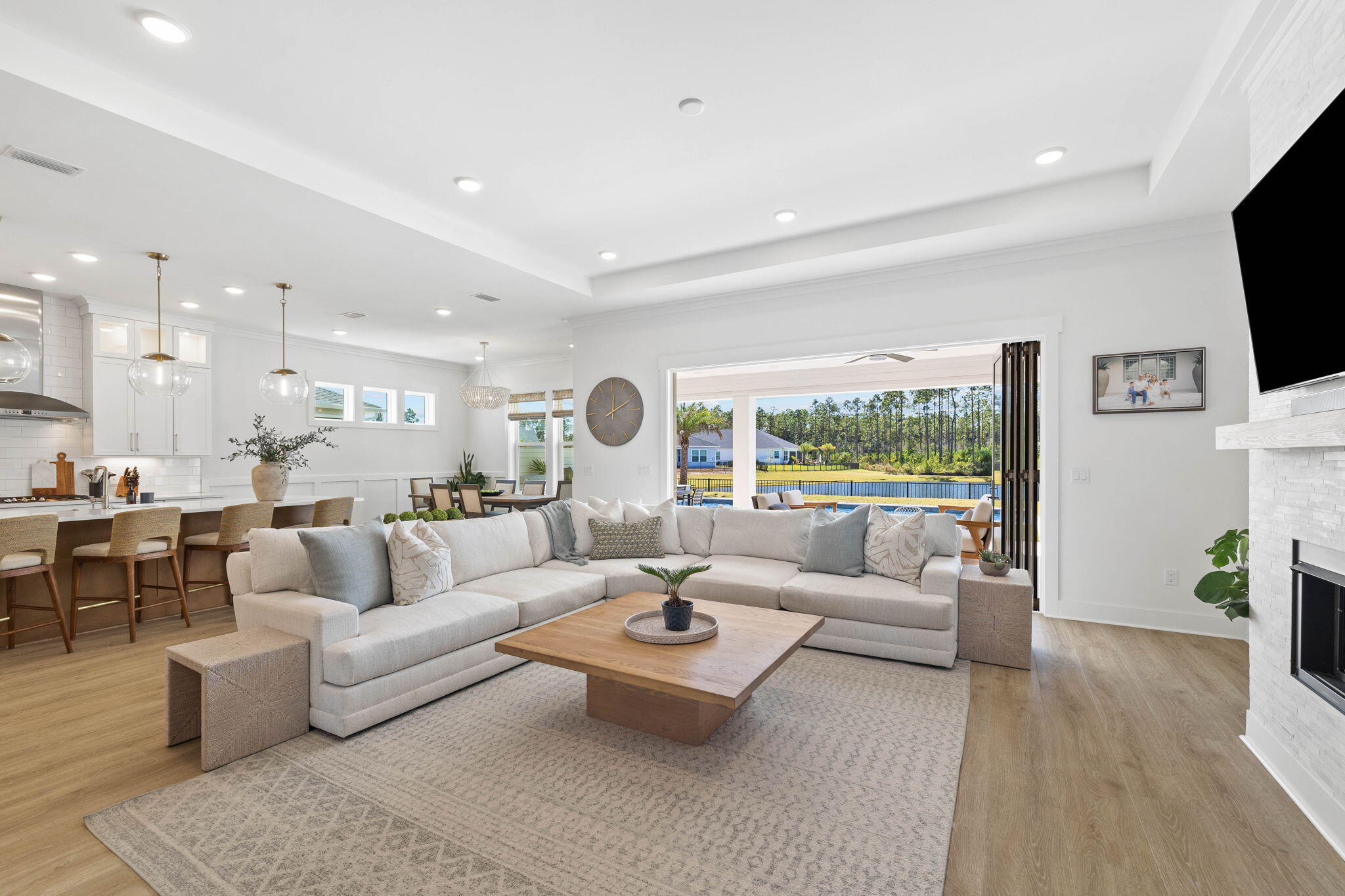 351 W Lafayette Road