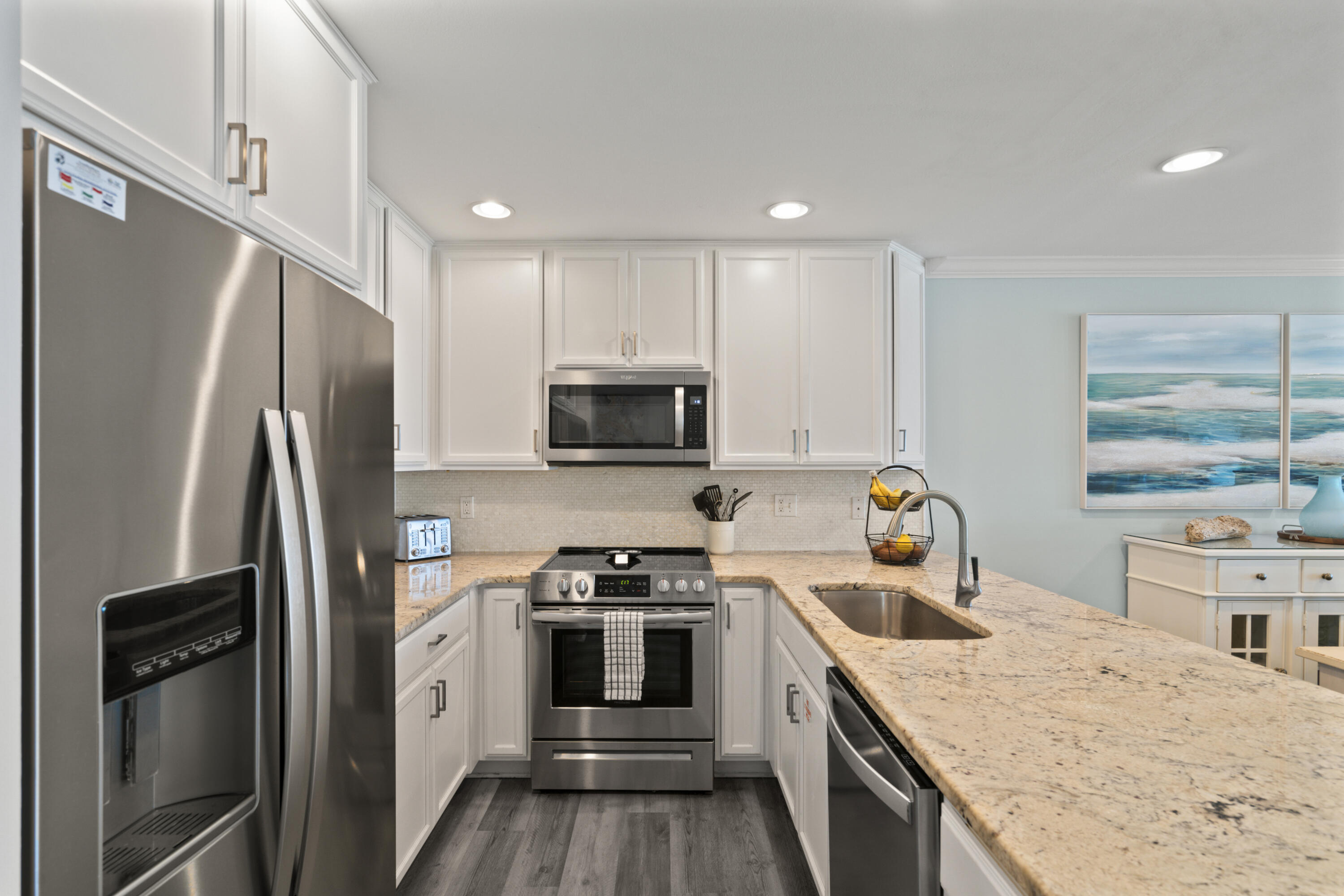 6015 W County Highway 30A, 203