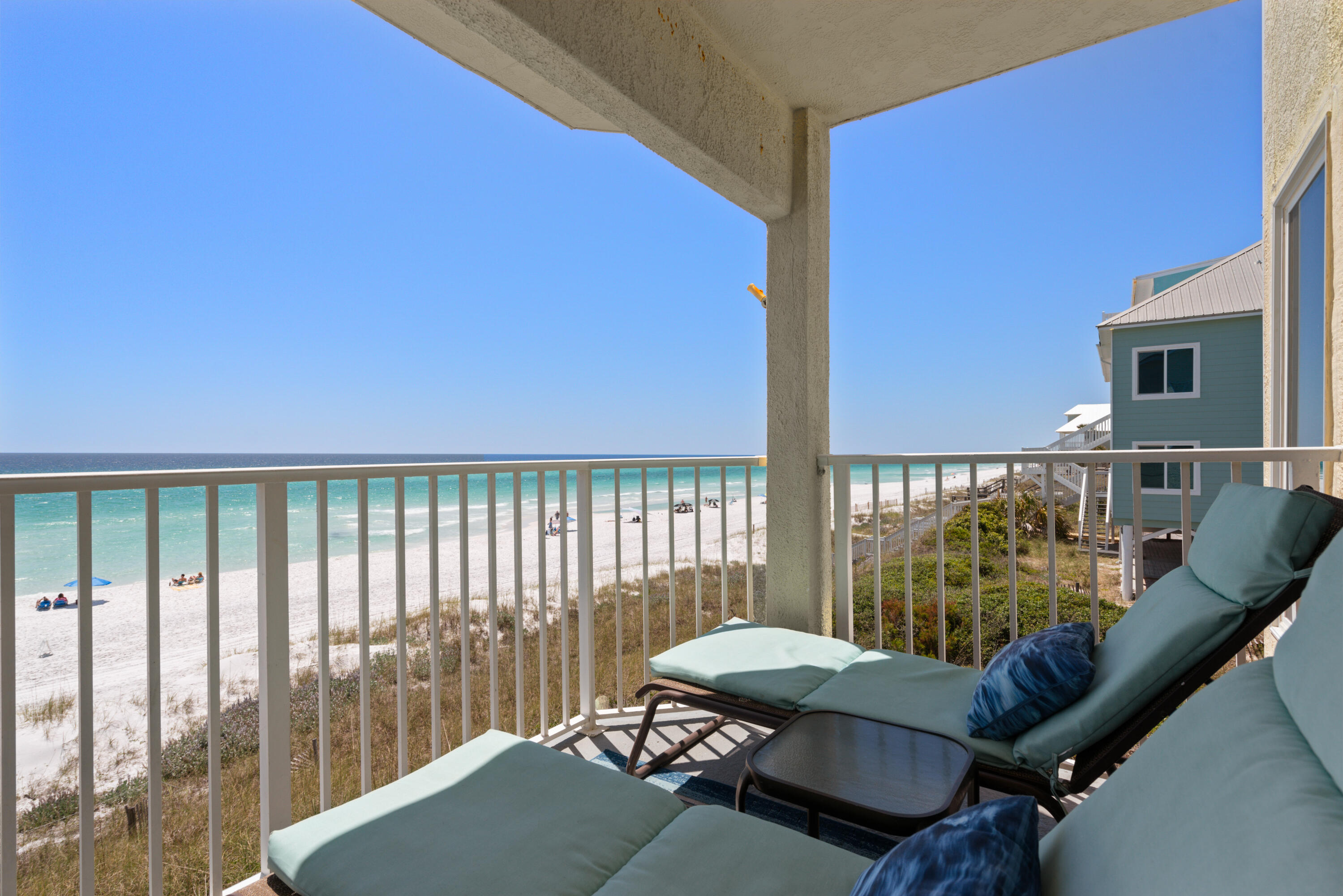 6015 W County Highway 30A, 203