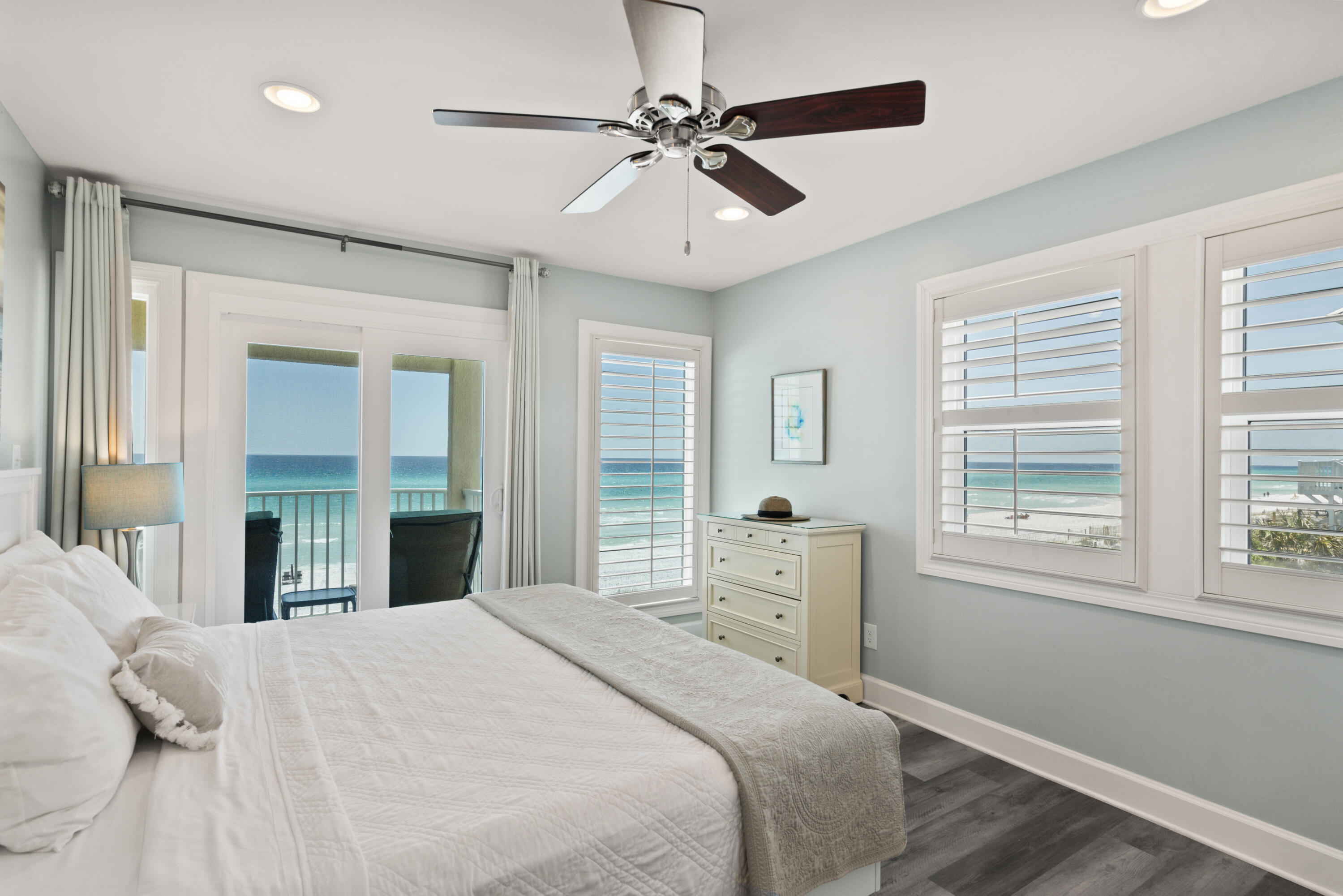 6015 W County Highway 30A, 203