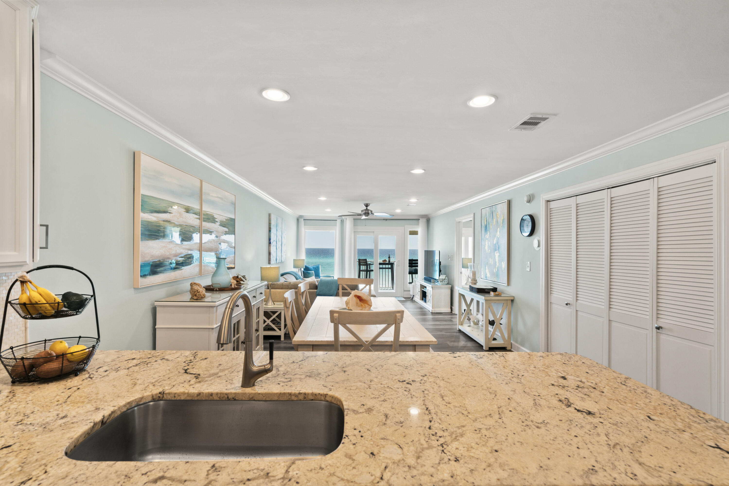 6015 W County Highway 30A, 203