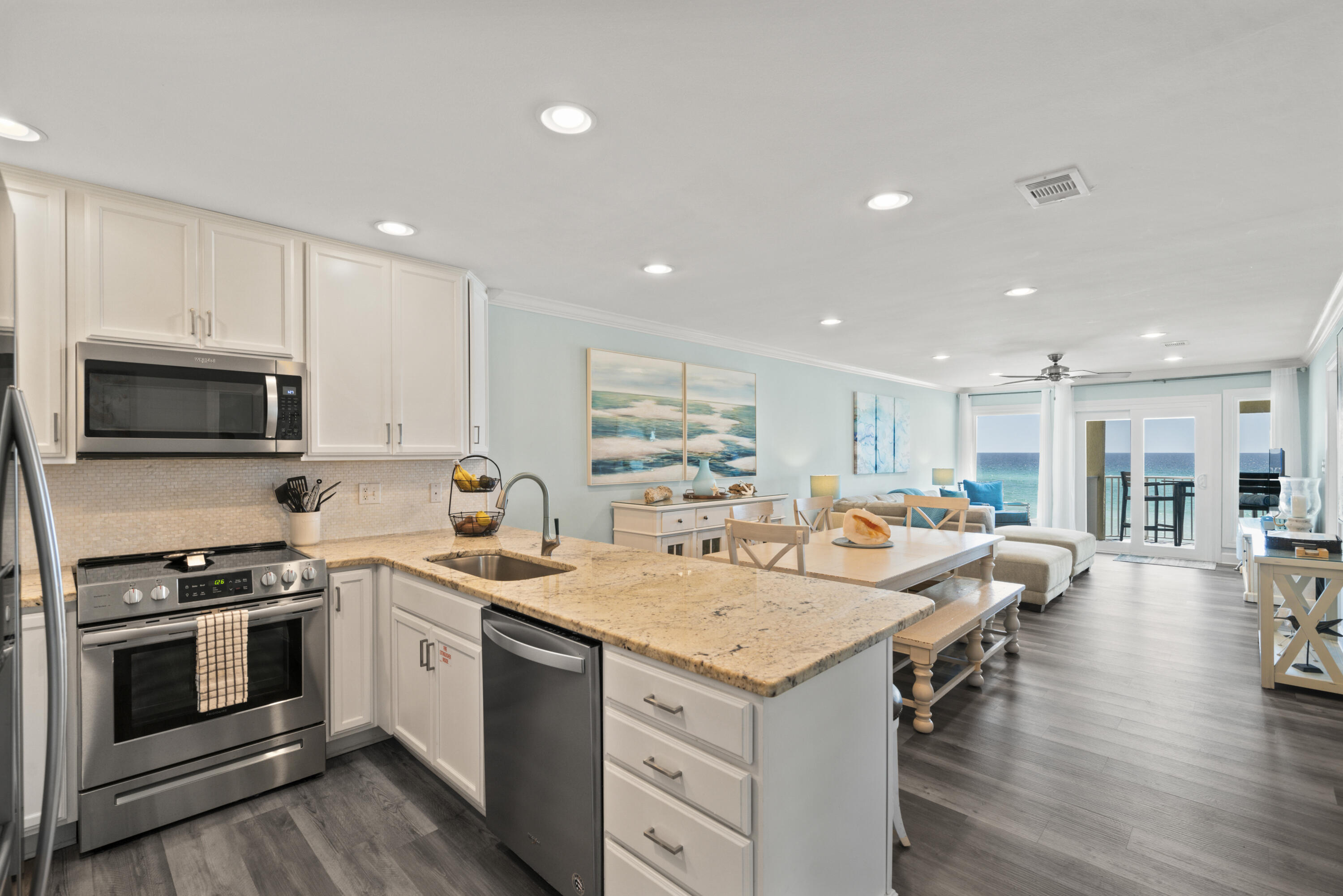 6015 W County Highway 30A, 203