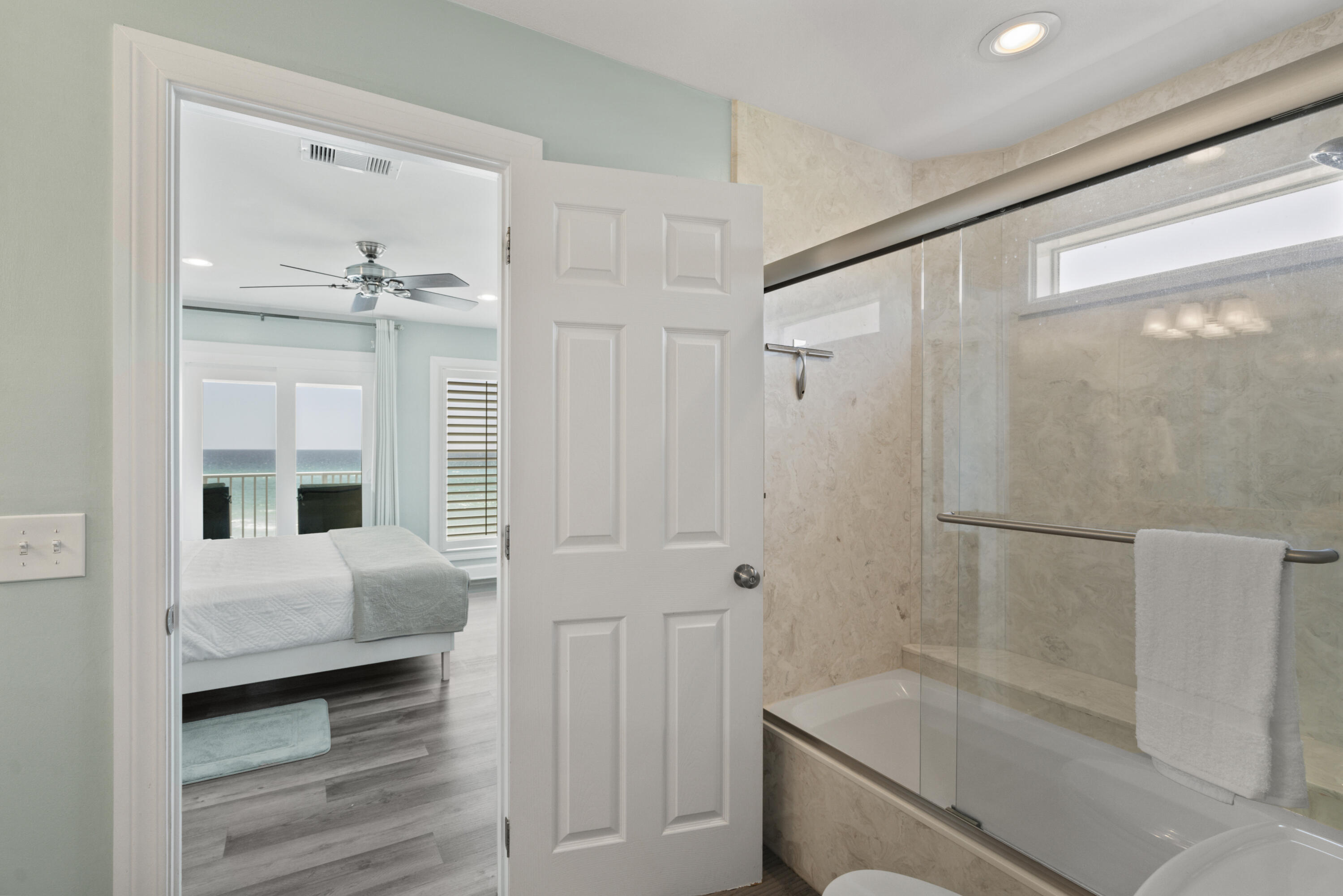 6015 W County Highway 30A, 203