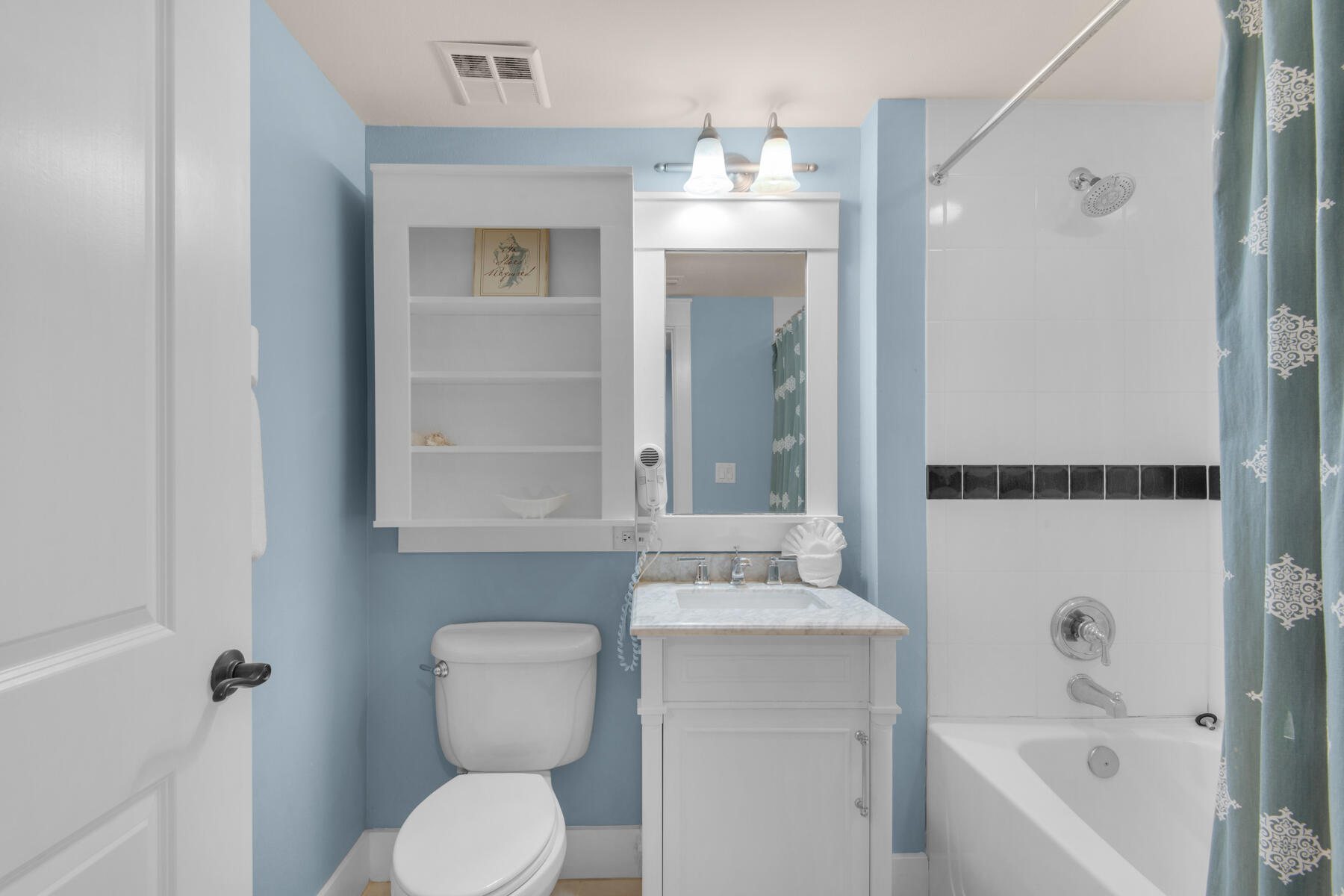 9100 Baytowne Wharf Boulevard, 270/272