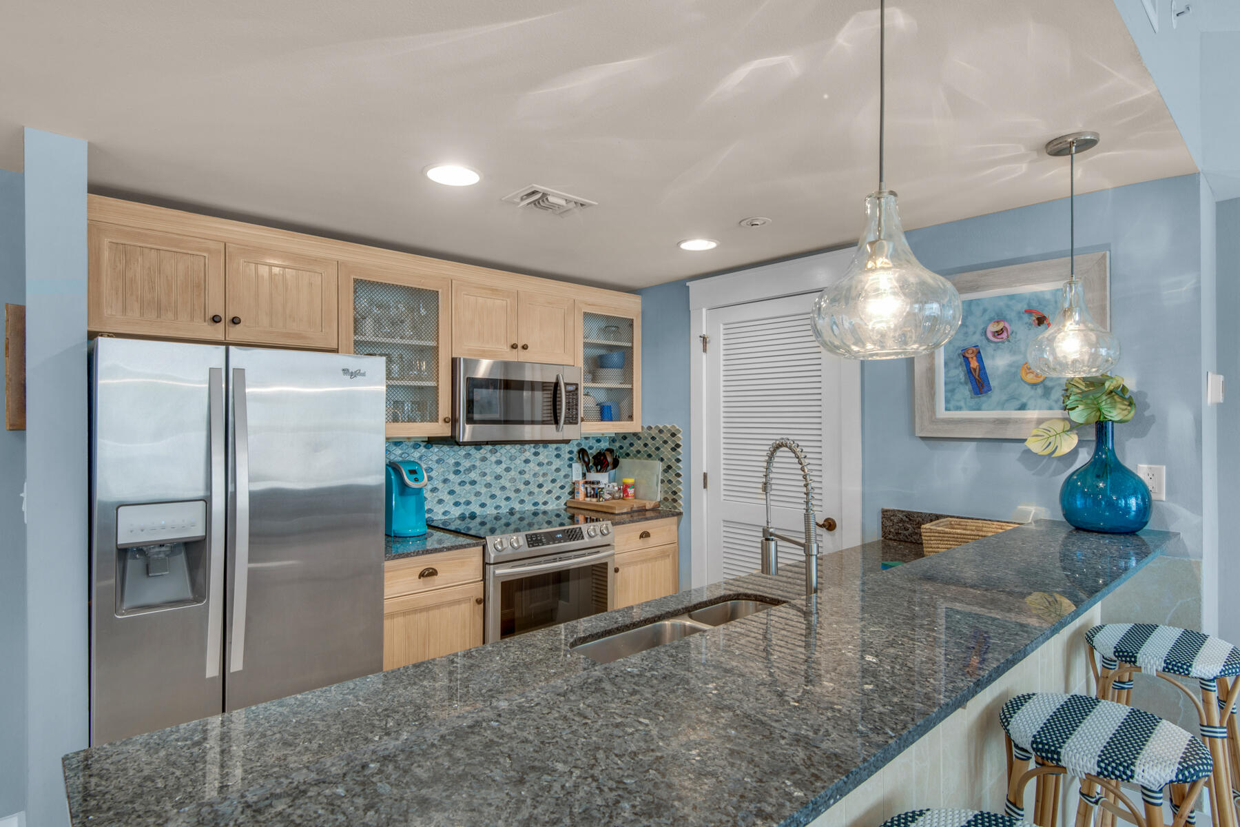 9100 Baytowne Wharf Boulevard, 270/272