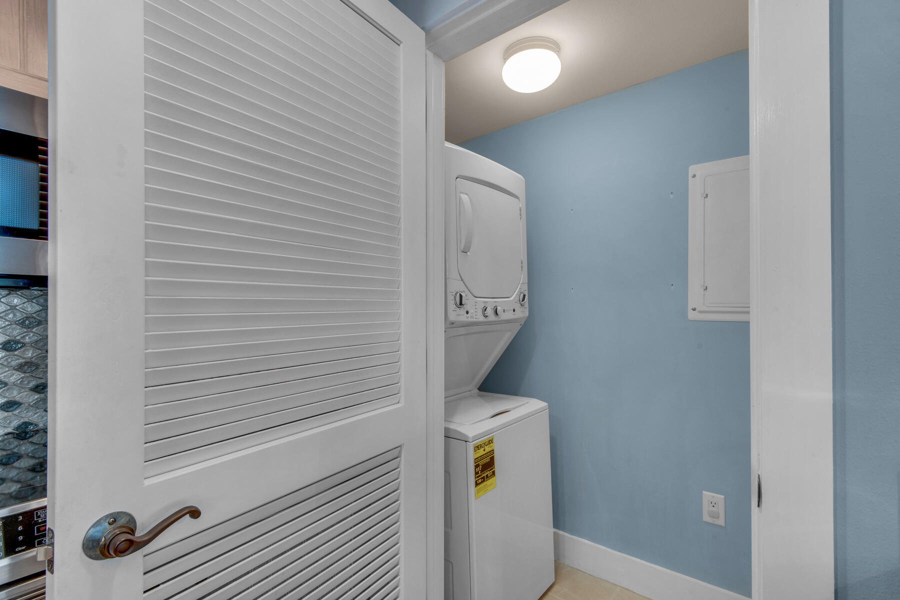 9100 Baytowne Wharf Boulevard, 270/272