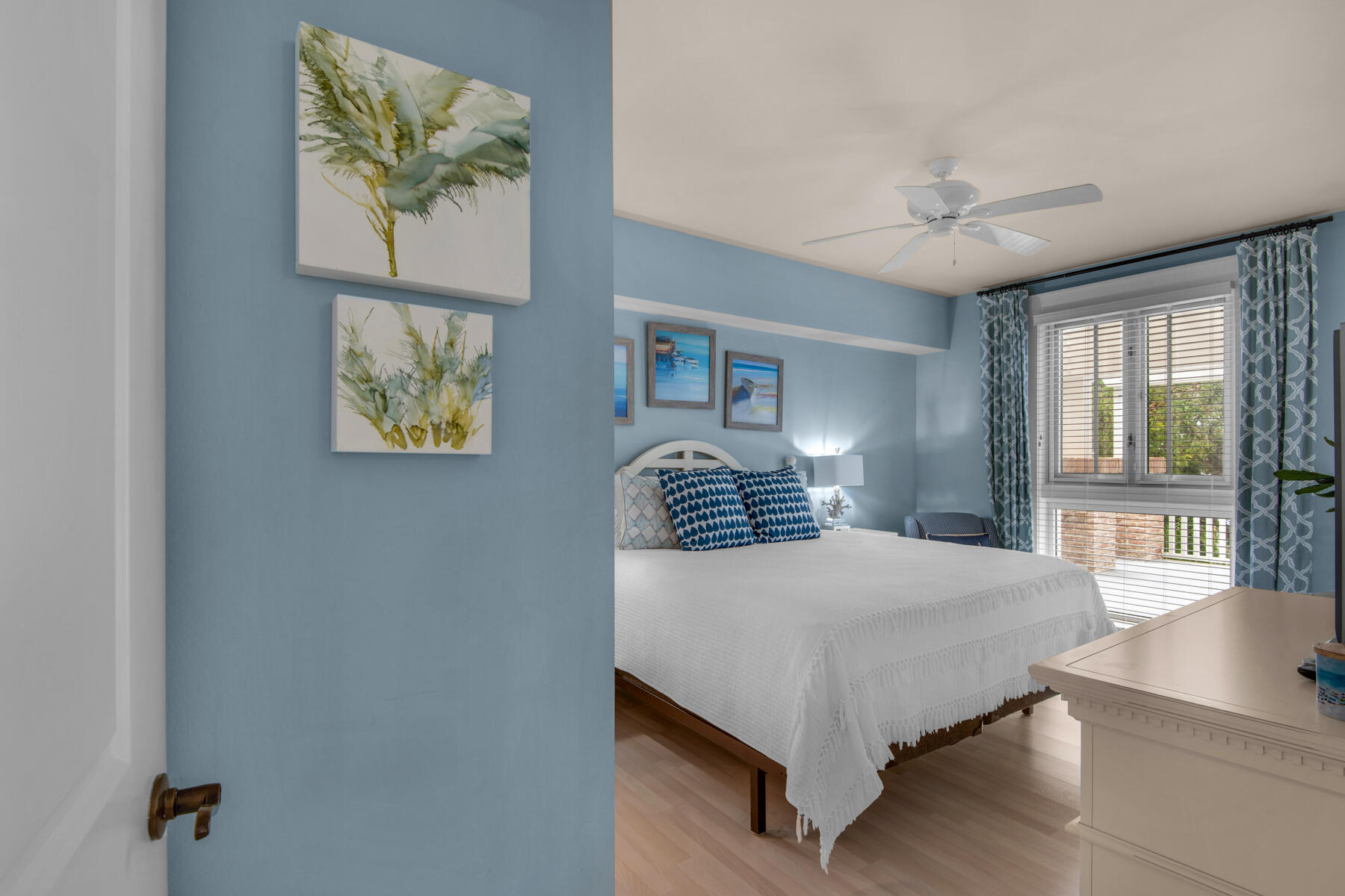 9100 Baytowne Wharf Boulevard, 270/272