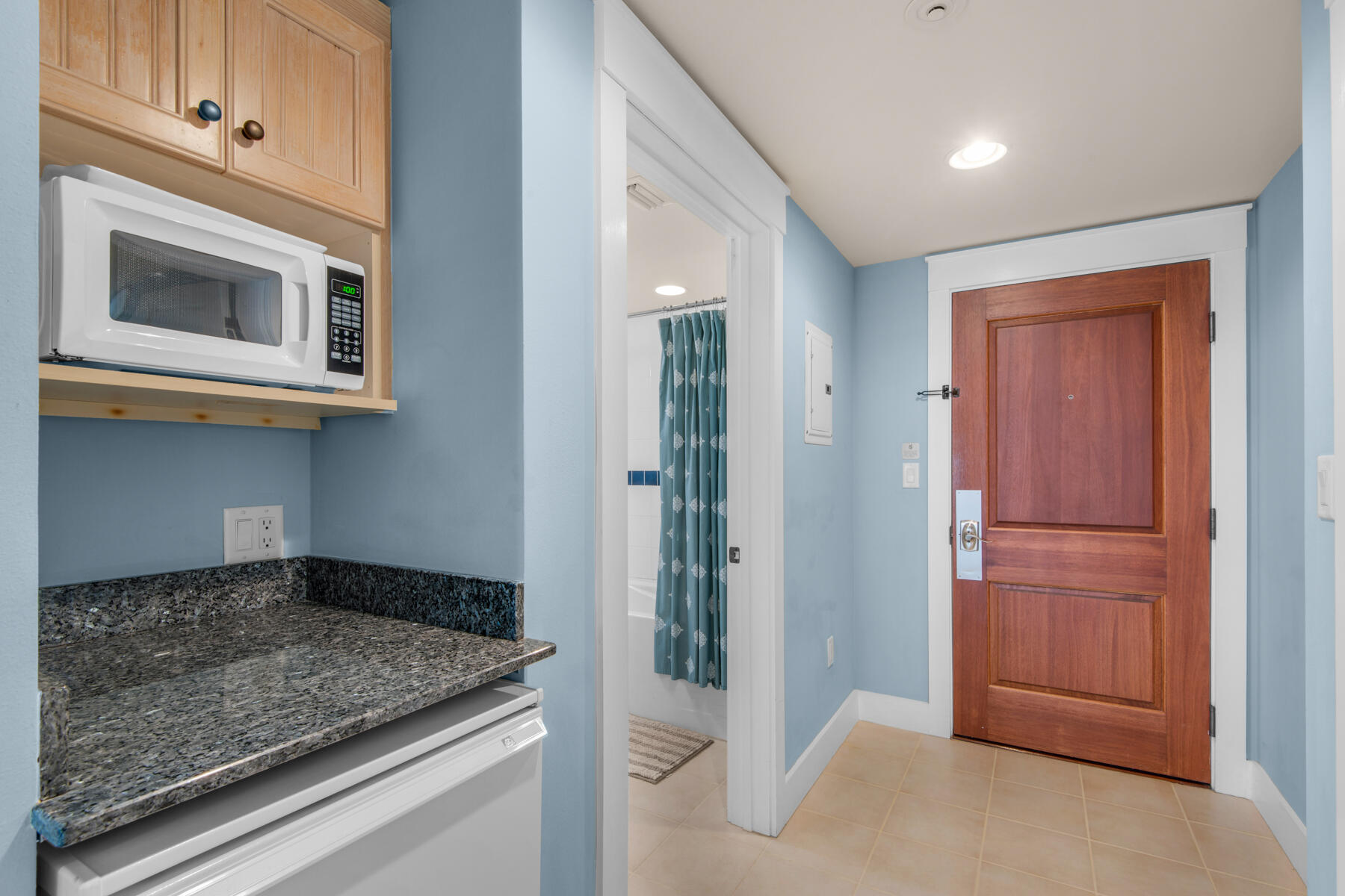 9100 Baytowne Wharf Boulevard, 270/272