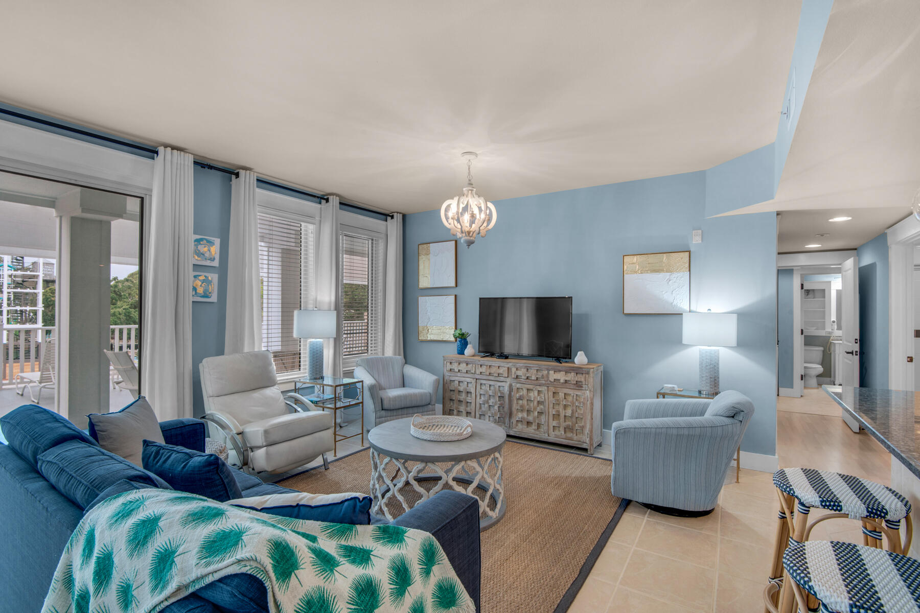 9100 Baytowne Wharf Boulevard, 270/272