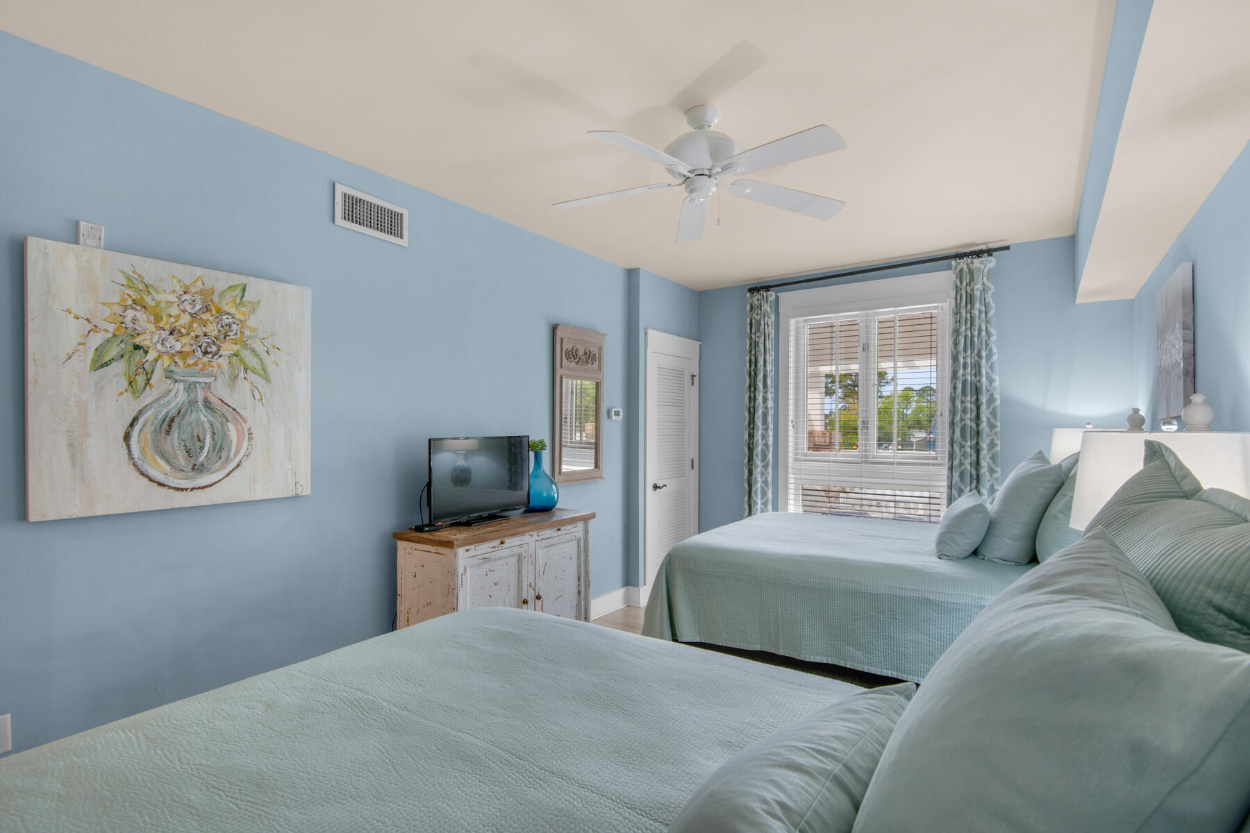 9100 Baytowne Wharf Boulevard, 270/272