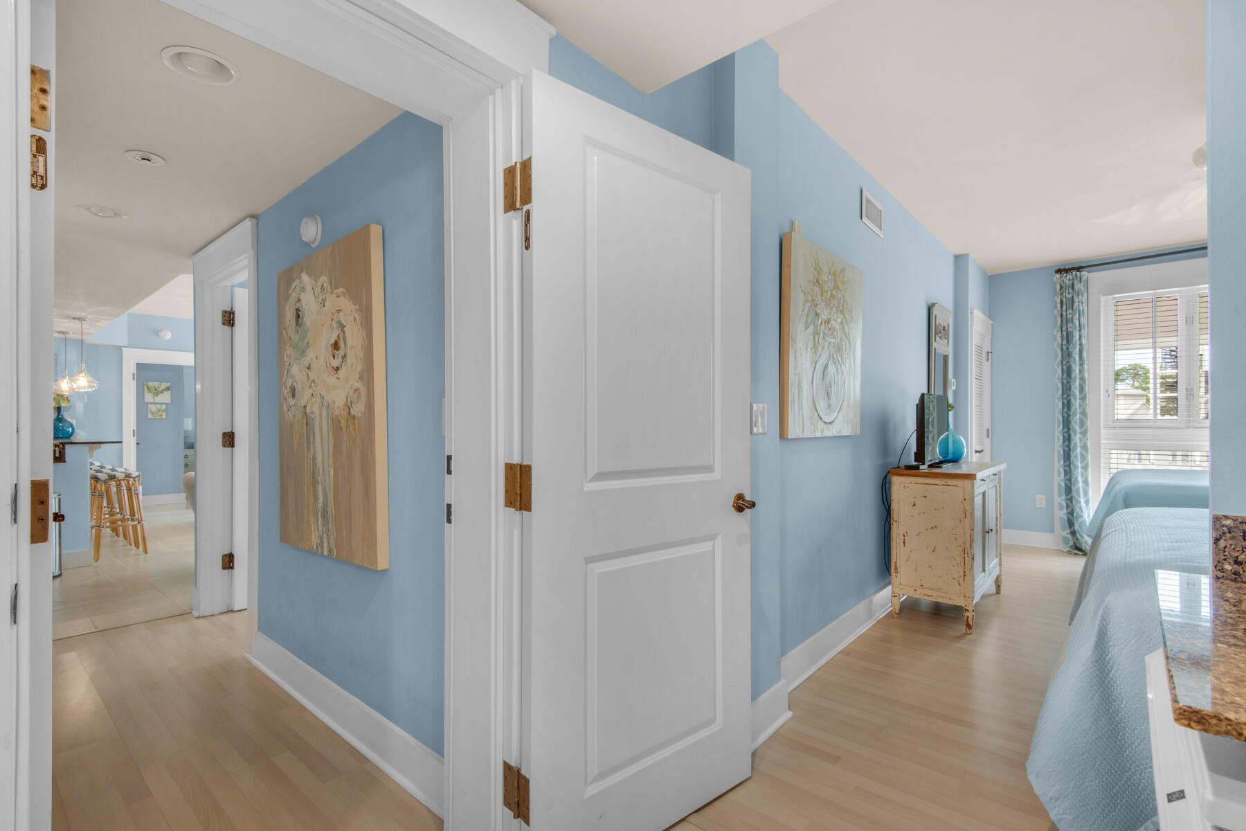 9100 Baytowne Wharf Boulevard, 270/272