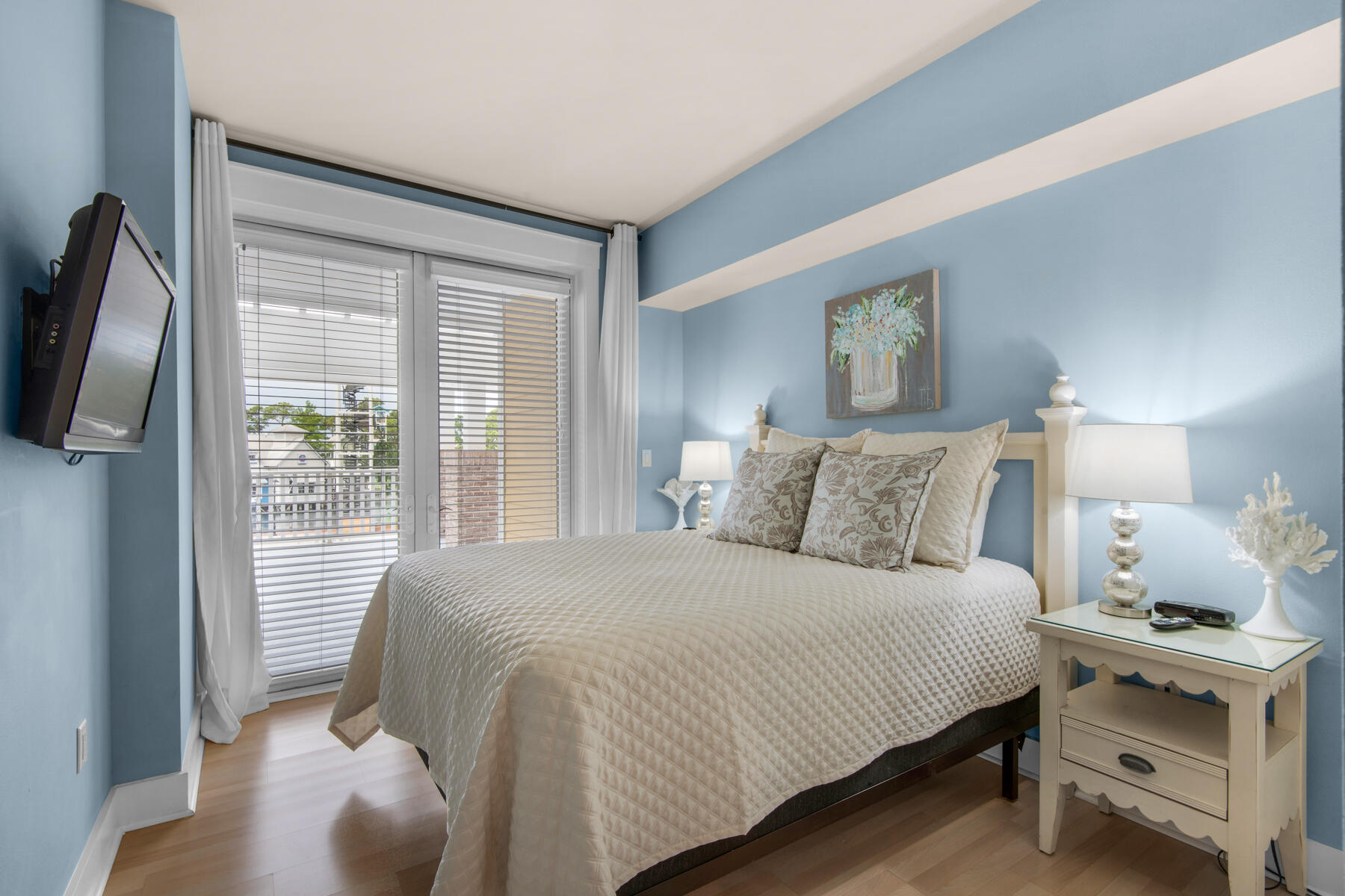 9100 Baytowne Wharf Boulevard, 270/272