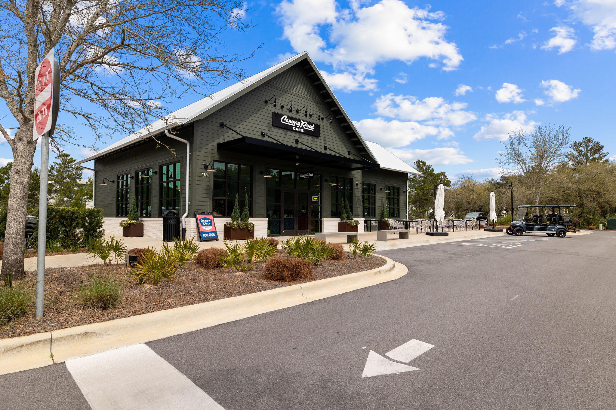 208 Sand Oaks Circle