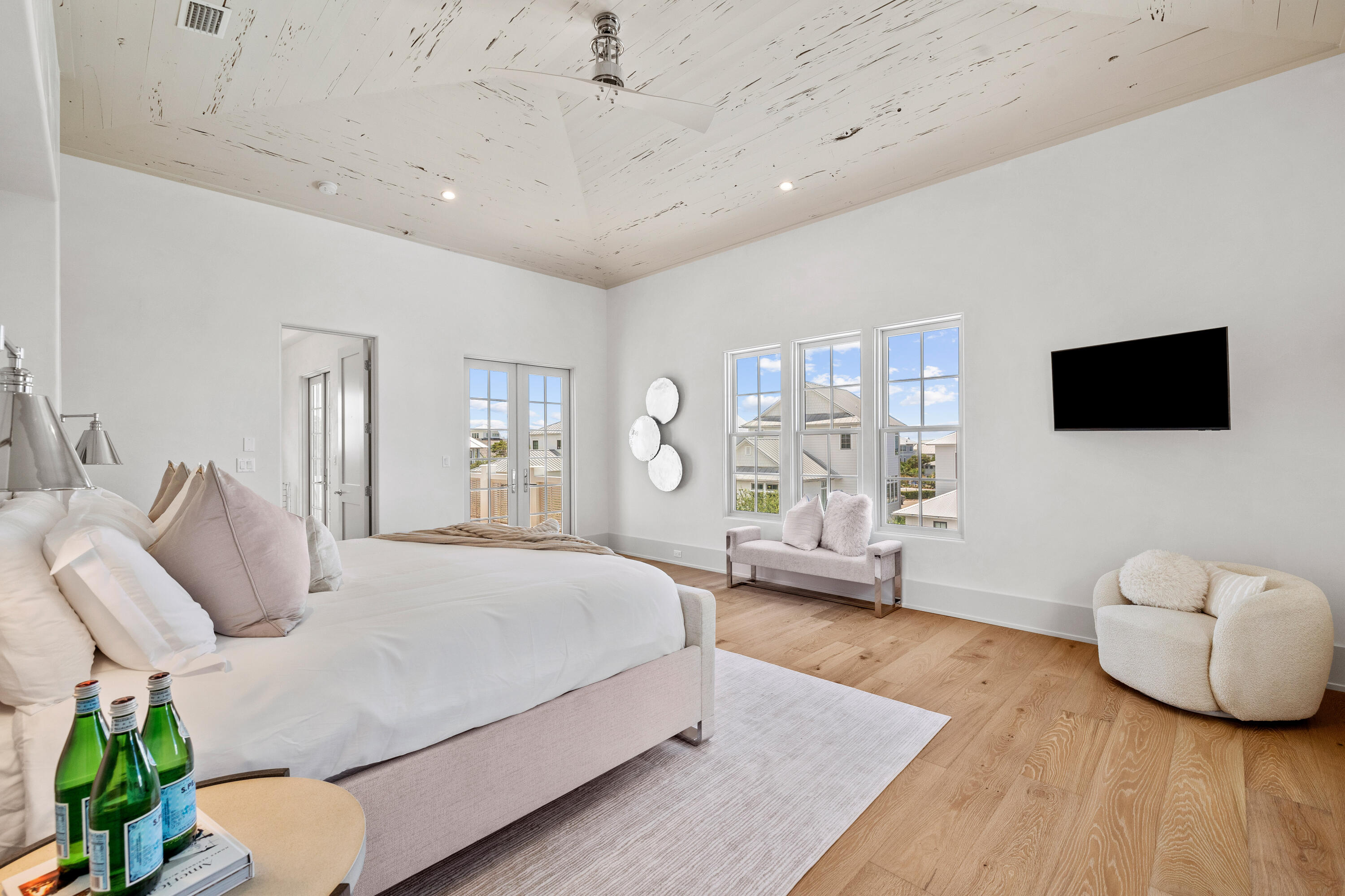 208 Sand Oaks Circle