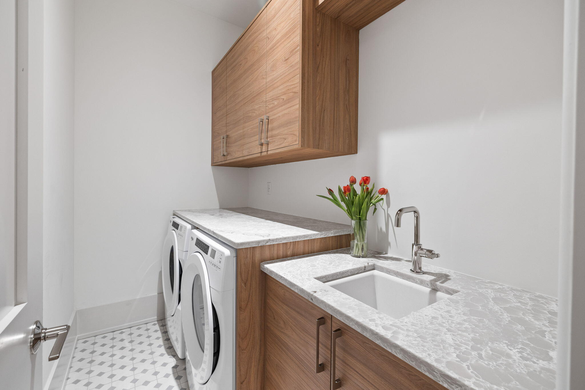 208 Sand Oaks Circle