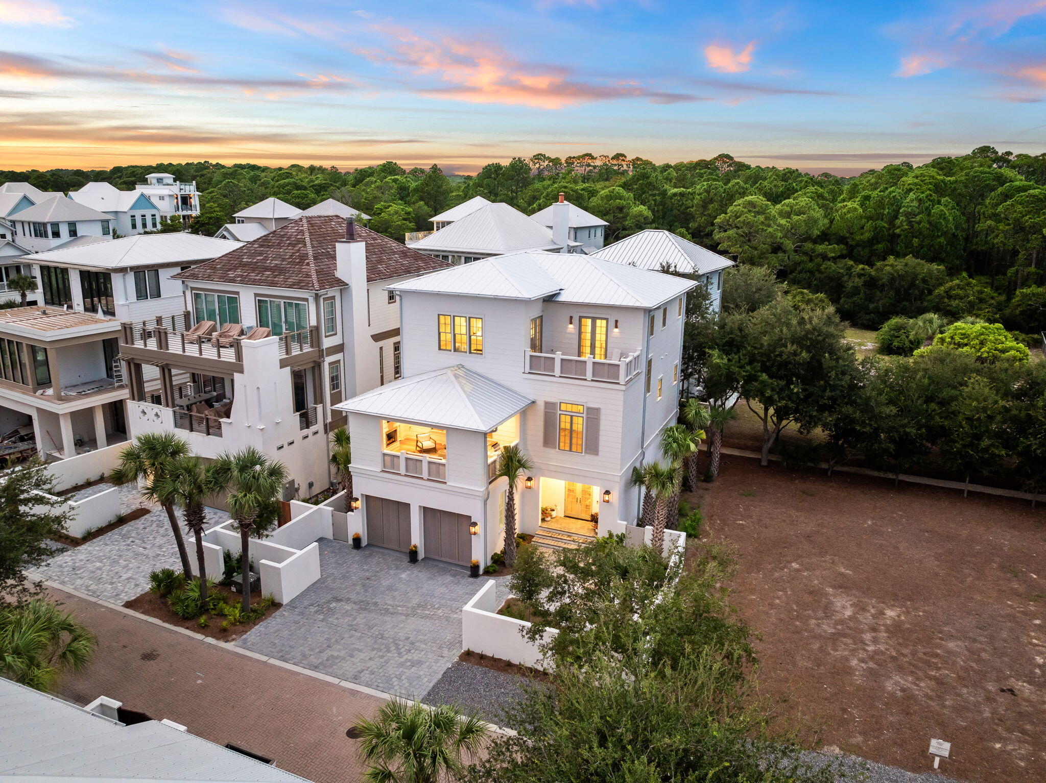 208 Sand Oaks Circle