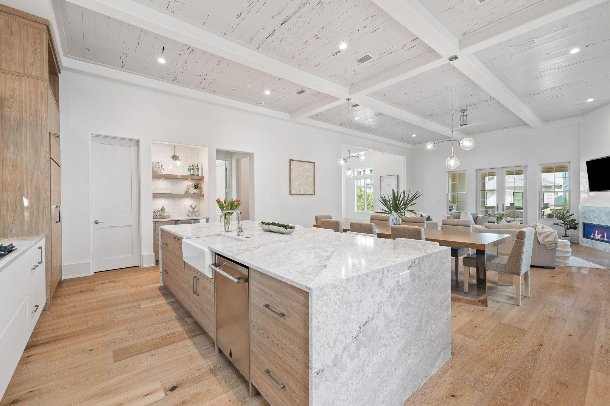 208 Sand Oaks Circle