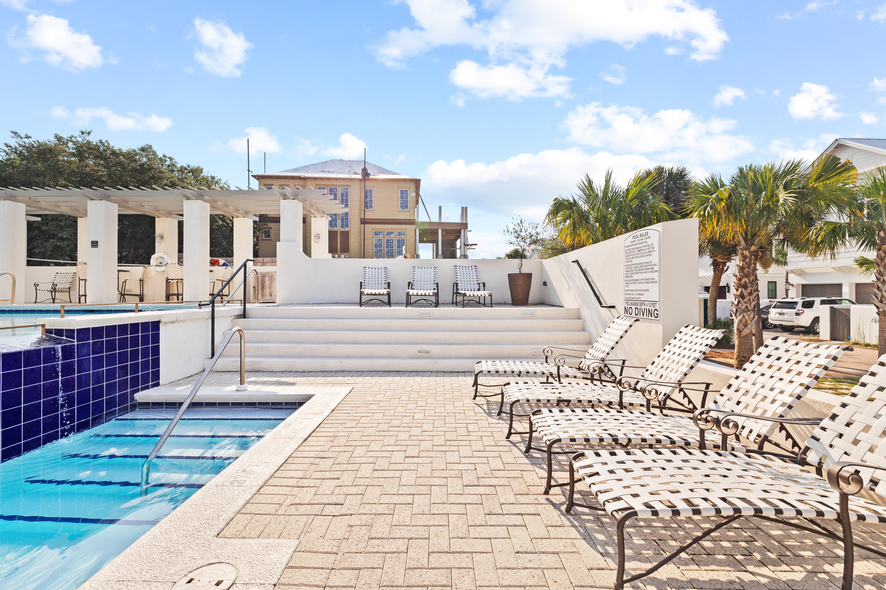 208 Sand Oaks Circle