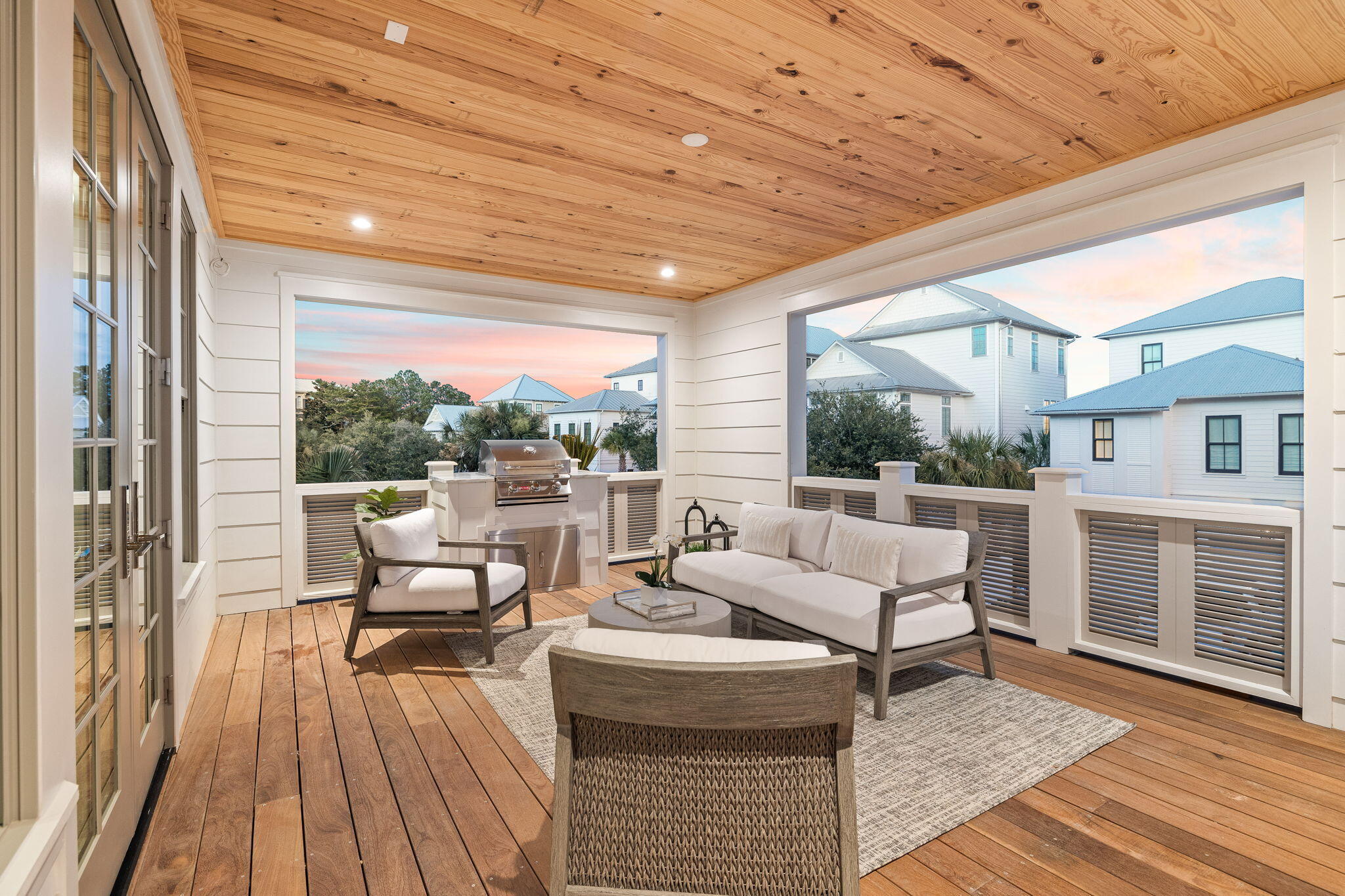 208 Sand Oaks Circle