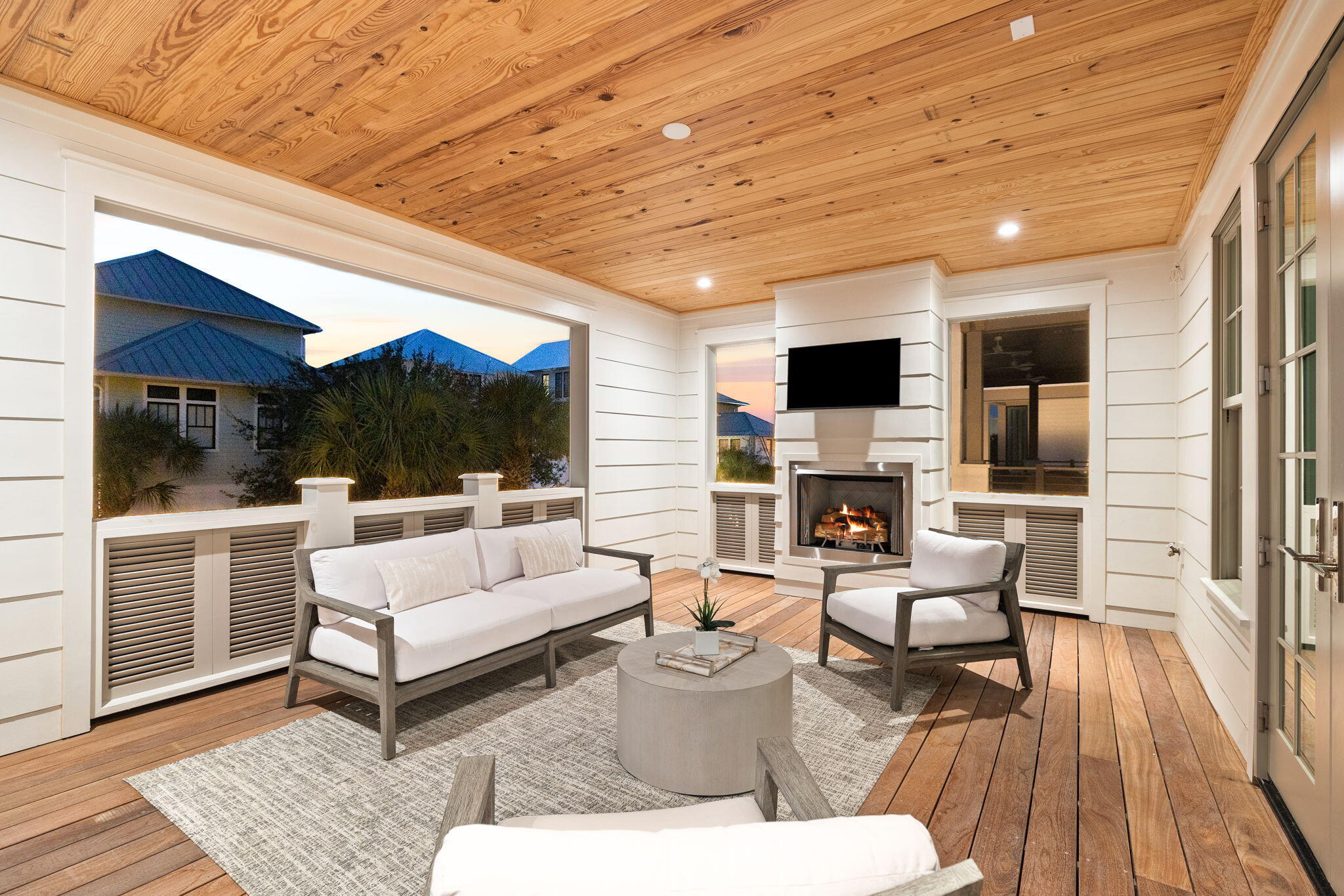 208 Sand Oaks Circle