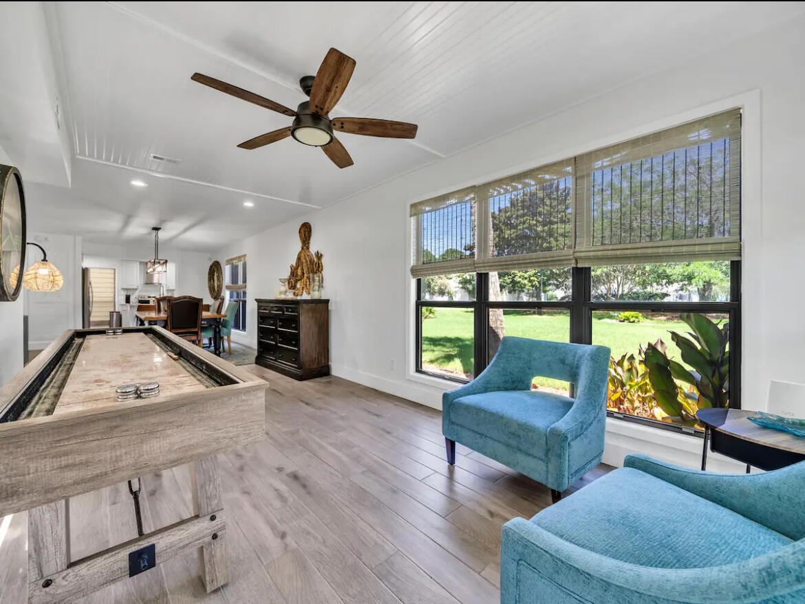 736 Sandpiper Drive, 10525