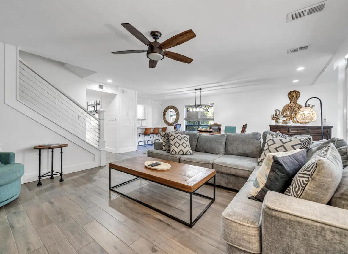 736 Sandpiper Drive, 10525