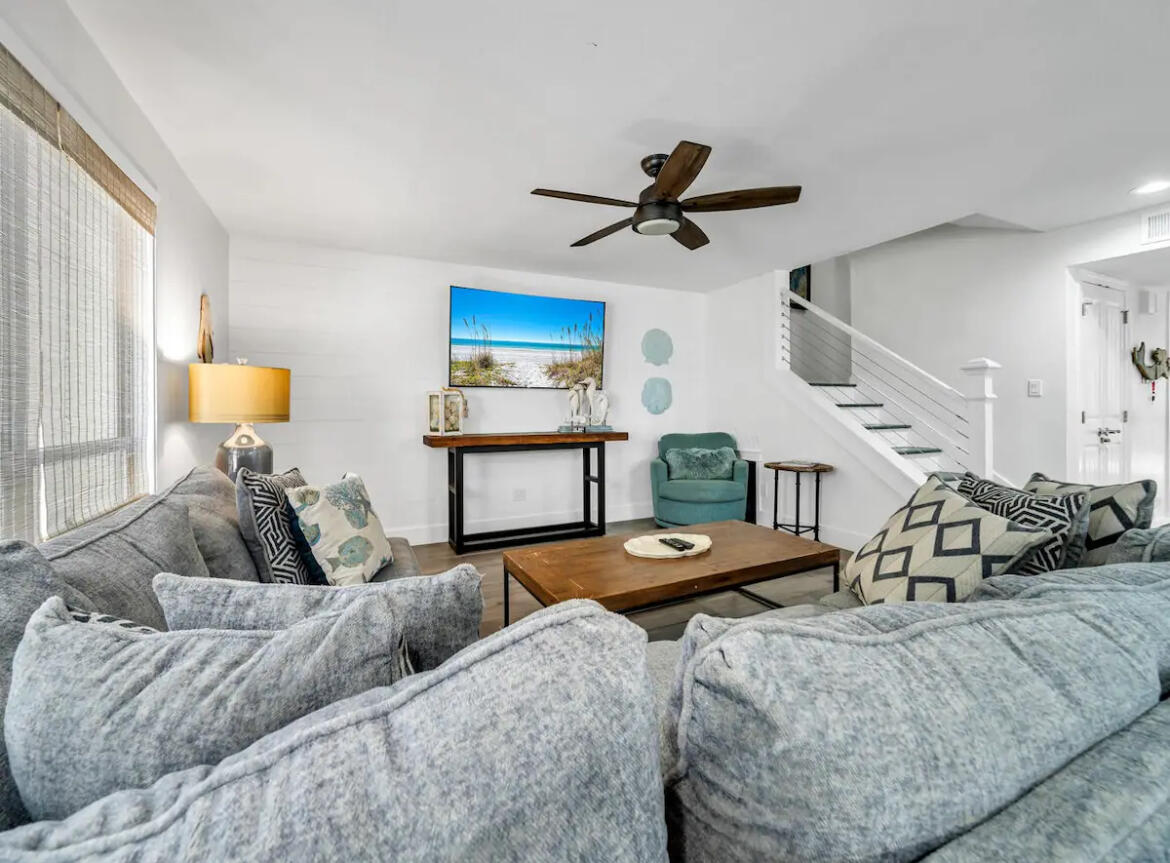 736 Sandpiper Drive, 10525