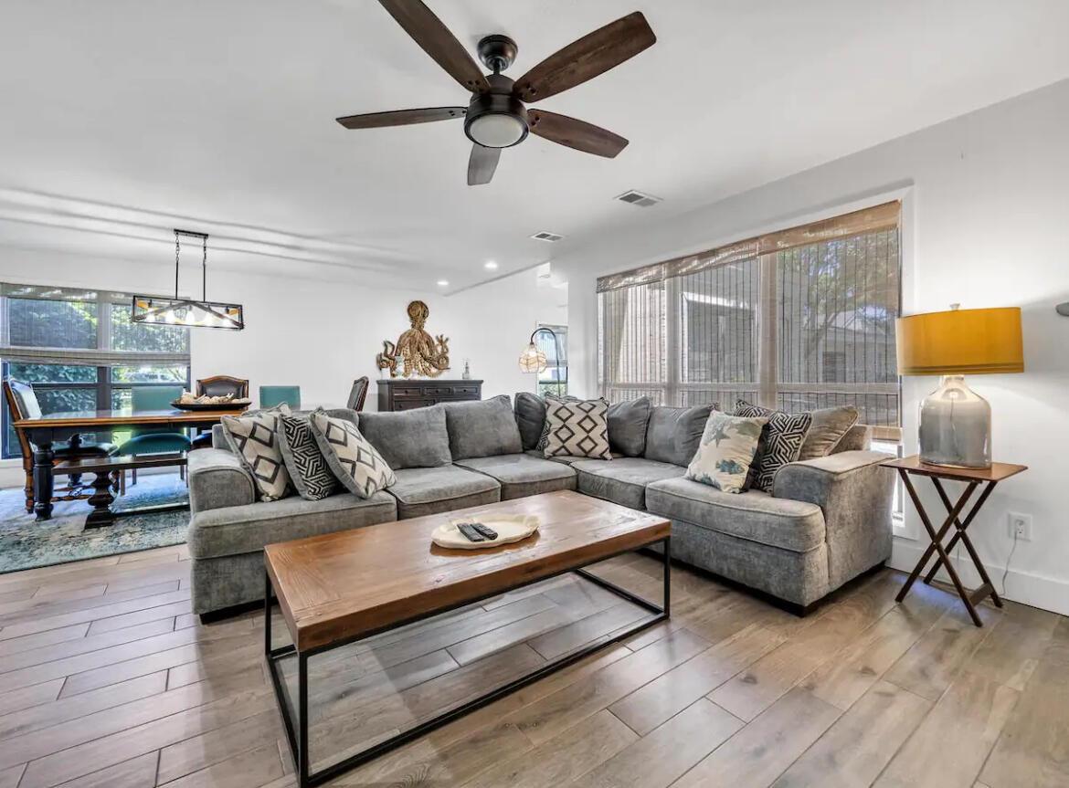 736 Sandpiper Drive, 10525