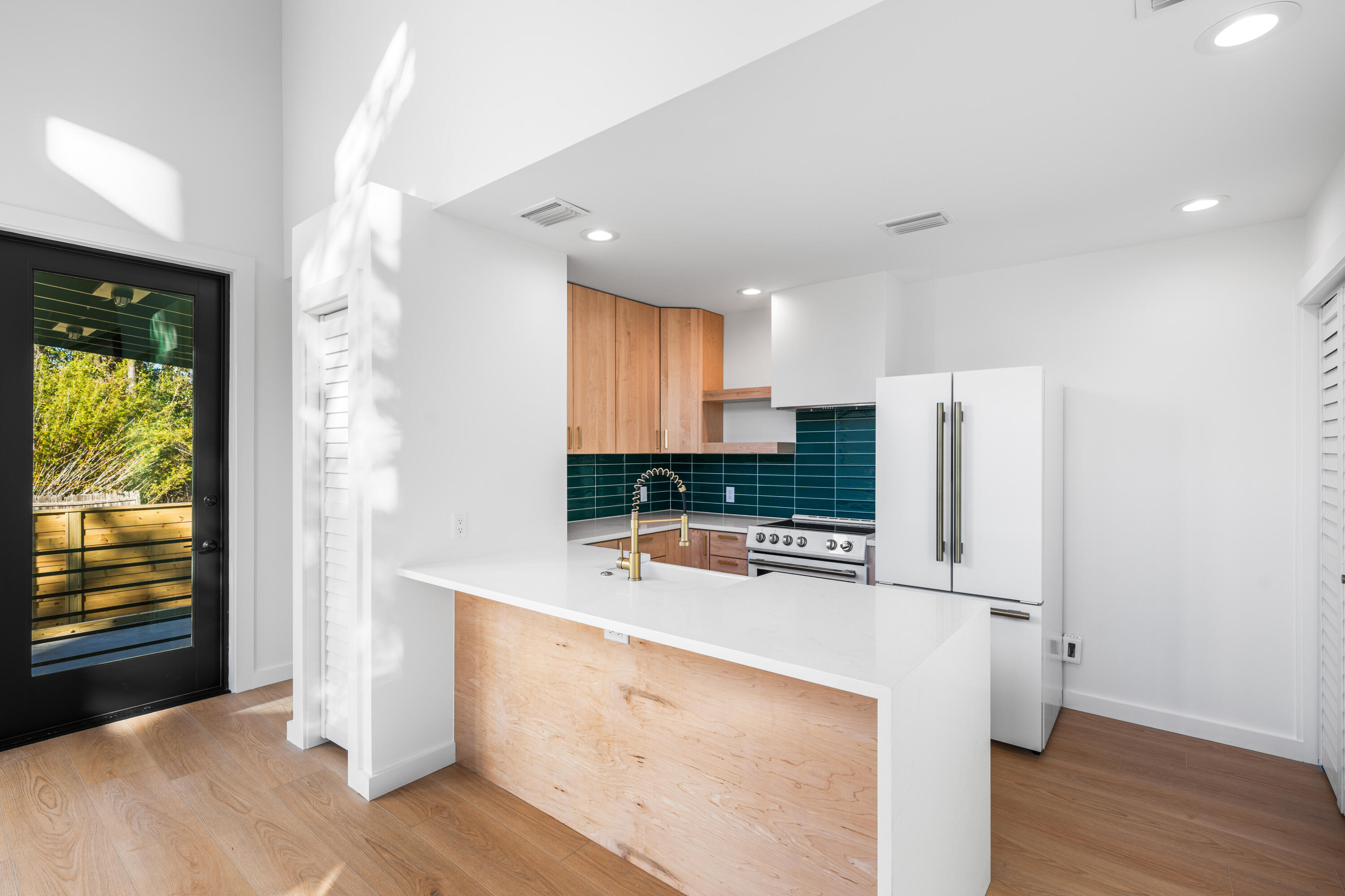 1305 N County Highway 393 N