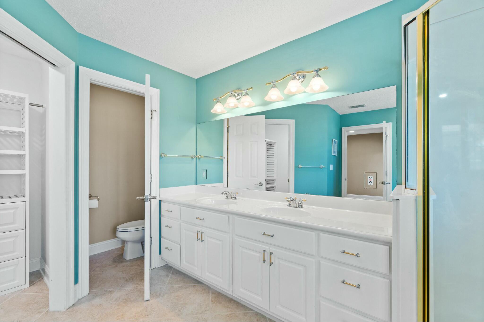 7009 N Lagoon Drive, UNIT 102