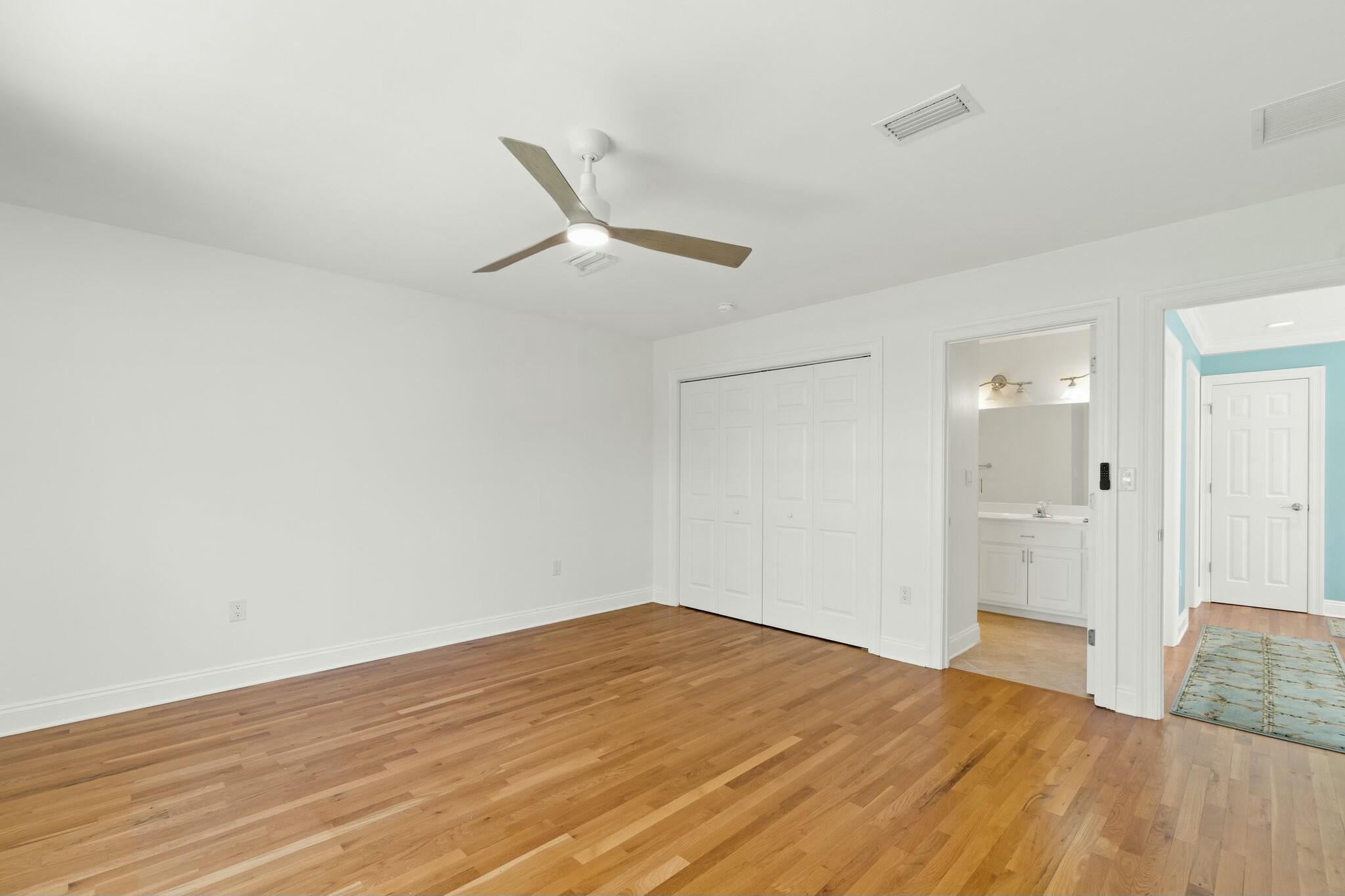 7009 N Lagoon Drive, UNIT 102