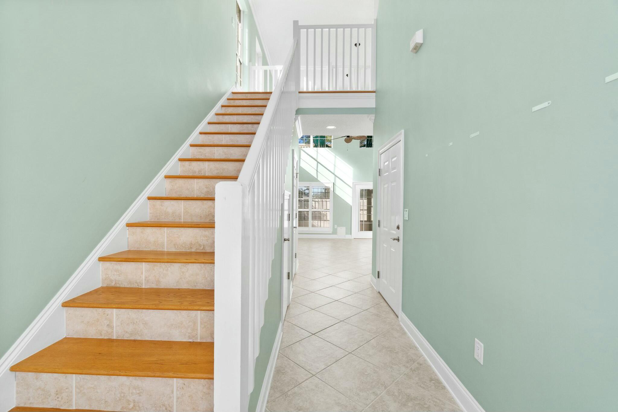 7009 N Lagoon Drive, UNIT 102