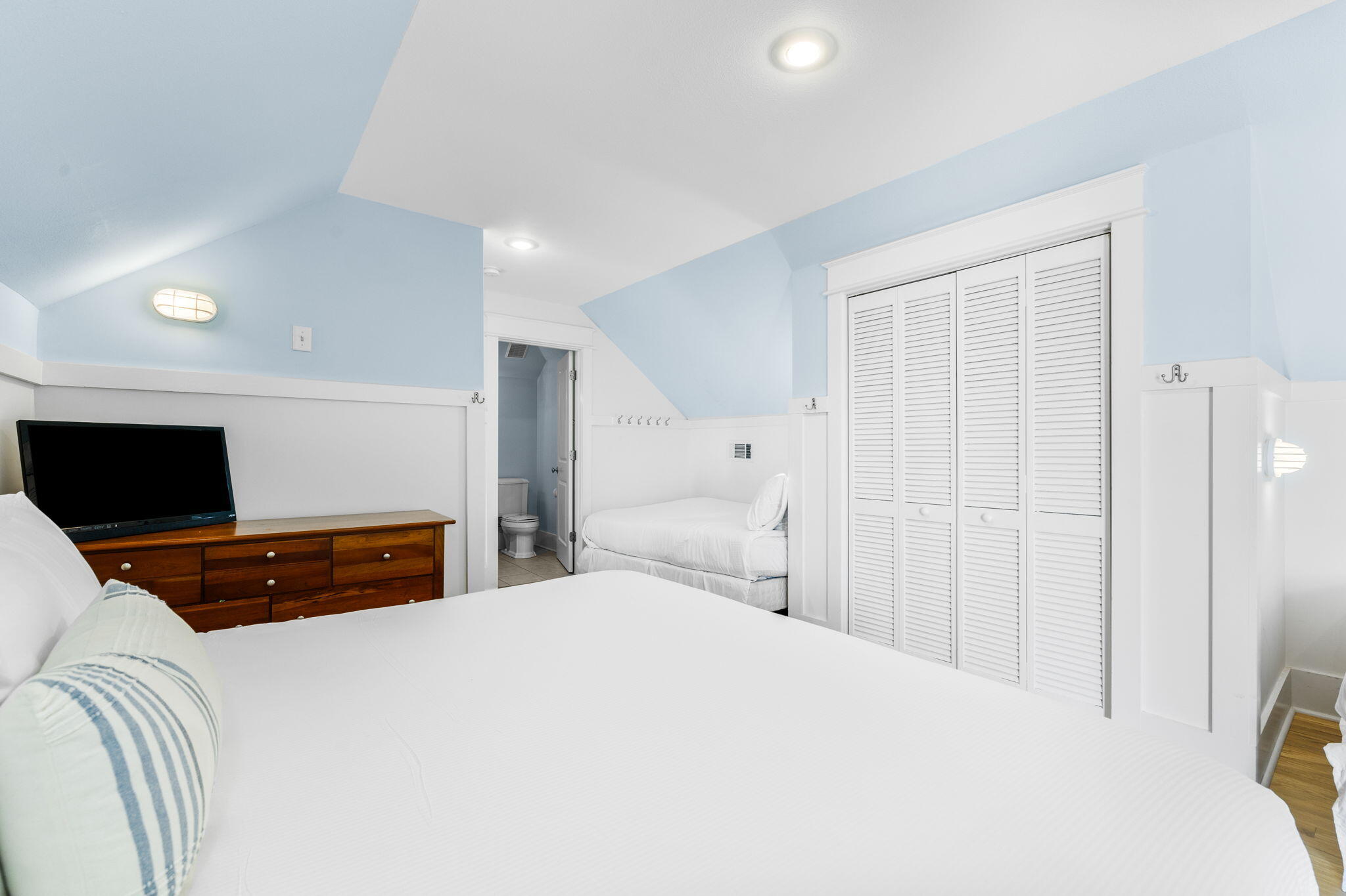 30 Chelsea Loop Road